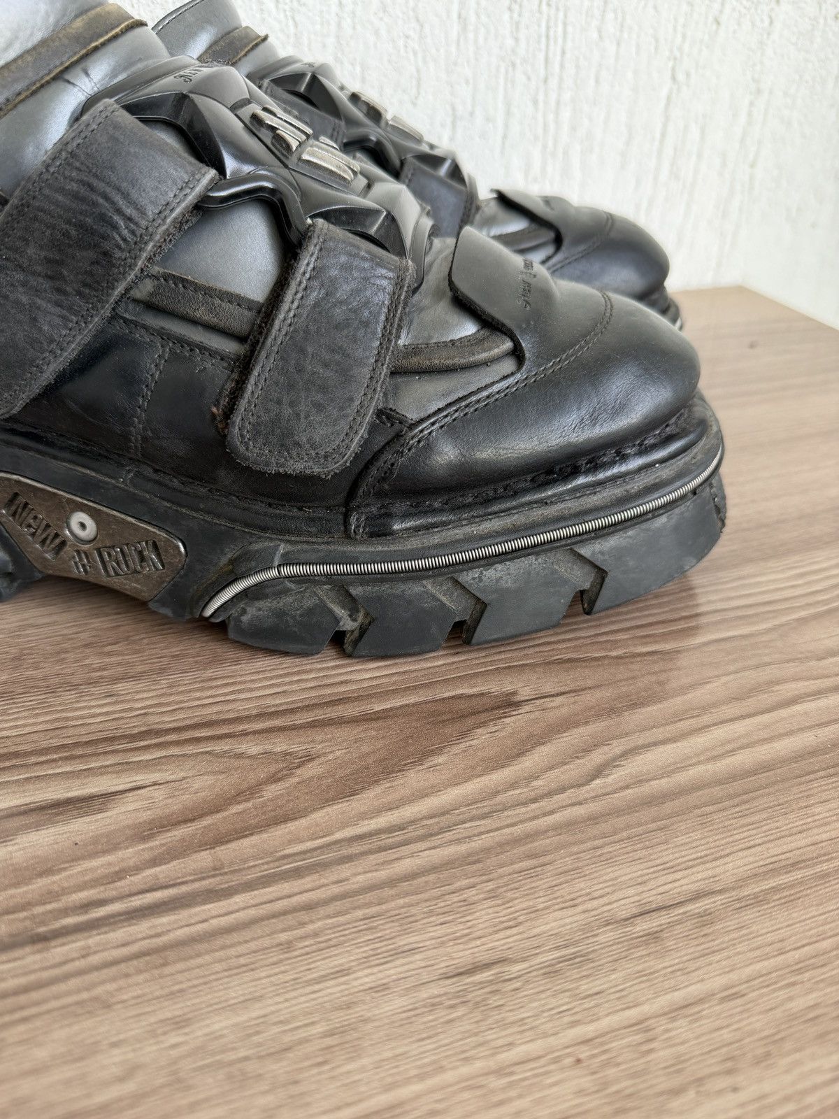 New Rock Rare❗️❗️Ankle metallic Boots like swear Size US 11 / EU 44 - 4 Thumbnail