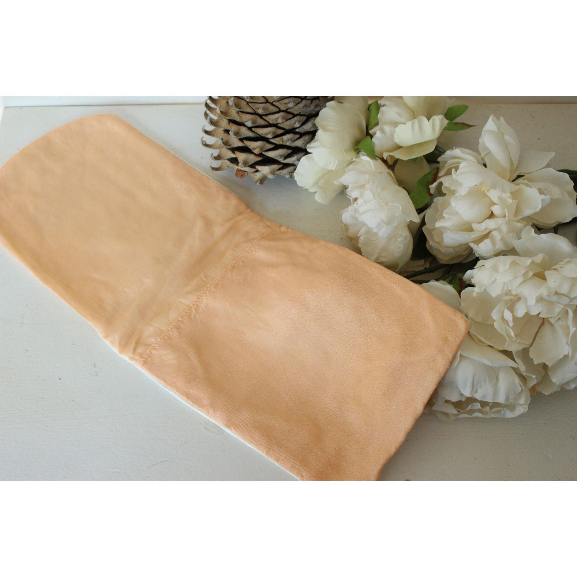 Vintage Vintage 1940s 1950s Stockings Bag, Peach and White Silk and Size ONE SIZE - 5 Thumbnail