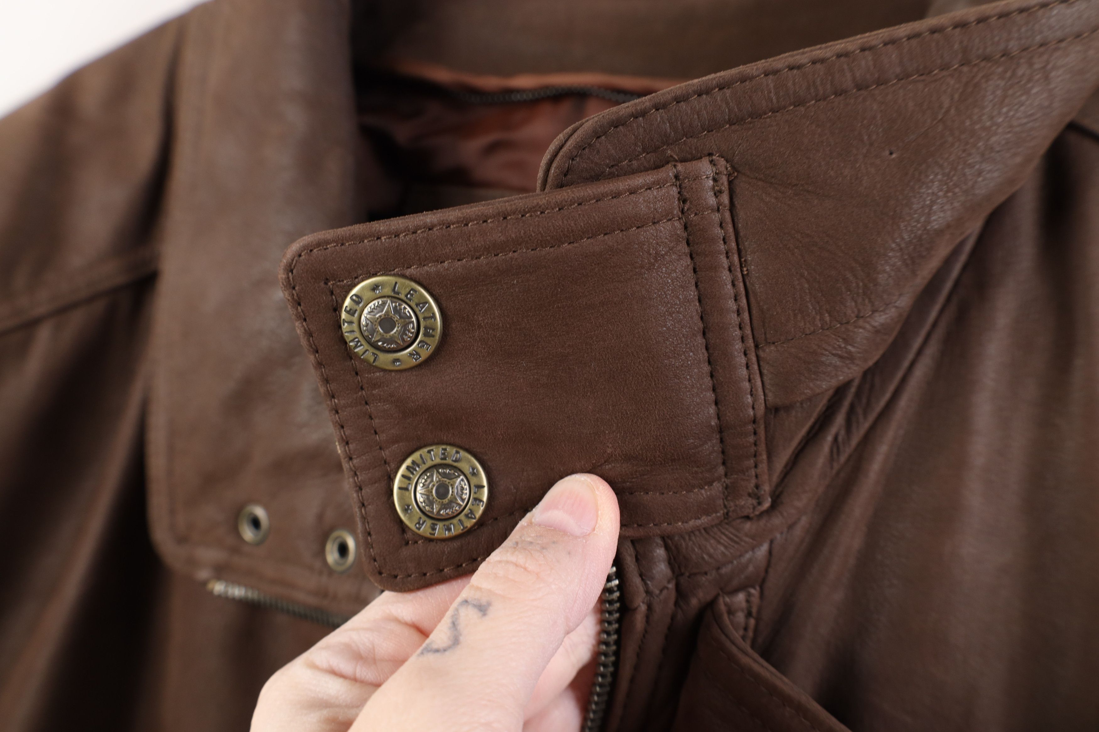 Vintage Vintage 90s Streetwear Heavy Leather Bomber Jacket Brown Size US XL / EU 56 / 4 - 5 Thumbnail