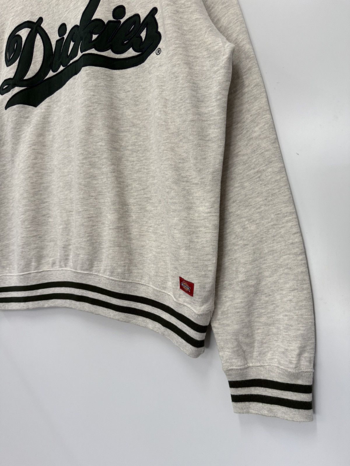 Dickies 🔥 Y2K DICKIES SPELLOUT LOGO STREETWEAR SWEATSHIRT - M Size US M / EU 48-50 / 2 - 2 Thumbnail