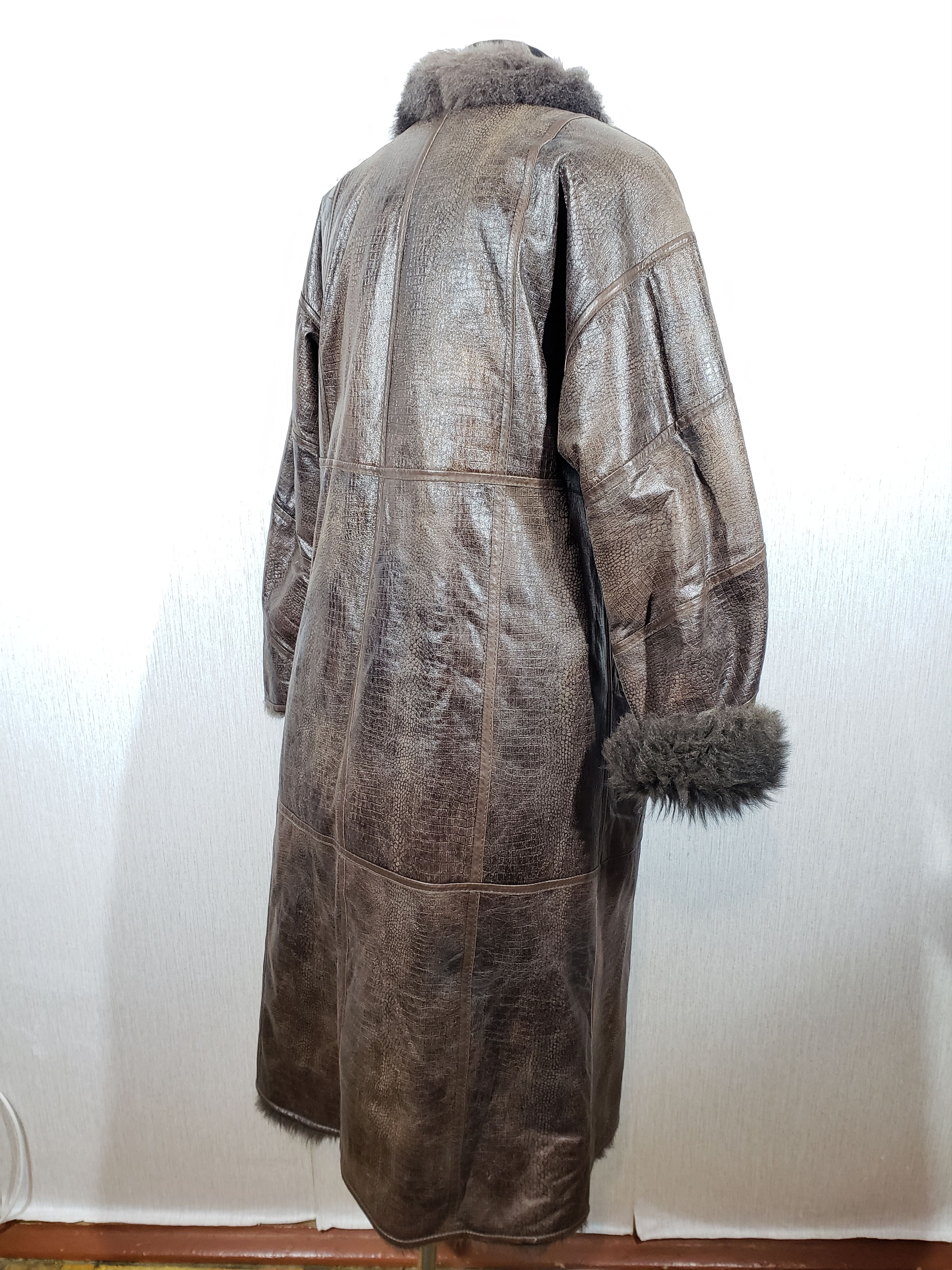 Other Stylish brown sheepskin coat. Size XL / US 12-14 / IT 48-50 - 5 Thumbnail