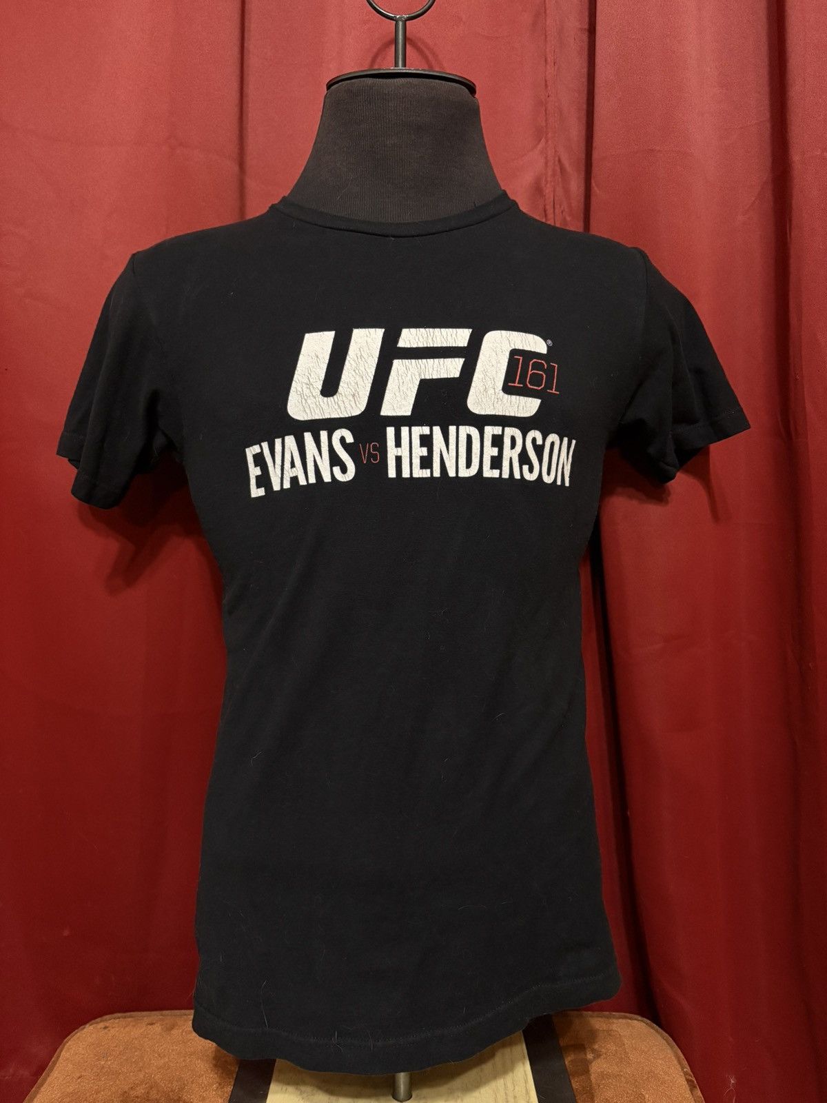 UFC UFC 161 Winnipeg Tshirt Evans Vs Henderson Fight Night Grail Size US S / EU 44-46 / 1 - 2 Thumbnail