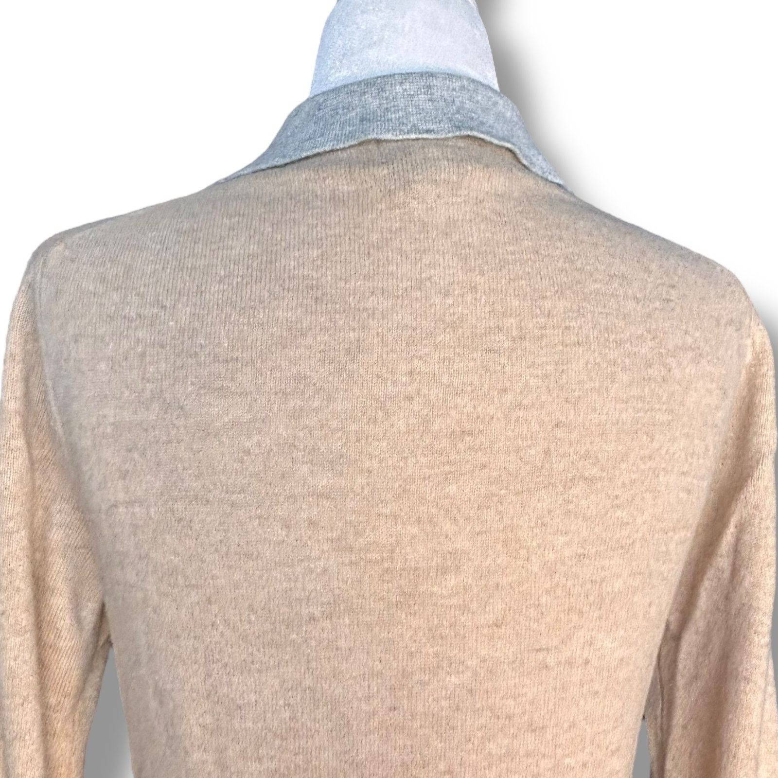 Brooks Brothers Vintage Brooks Brothers 346 Lambswool Beige Gray Knit XS Size XS / US 0-2 / IT 36-38 - 5 Thumbnail