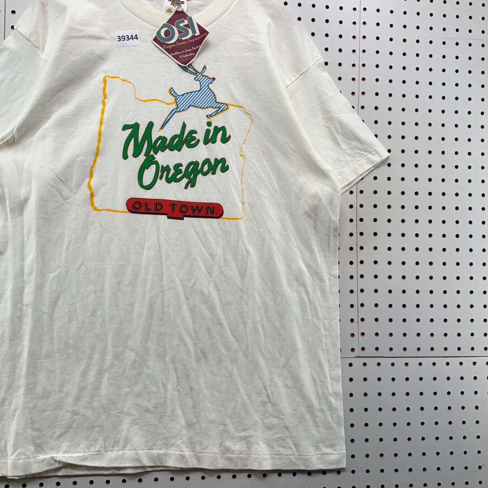 Vintage Vintage 90s Oregon Old Town T-Shirt Men XL White Graphic Print Made in USA Size US XL / EU 56 / 4 - 4 Thumbnail