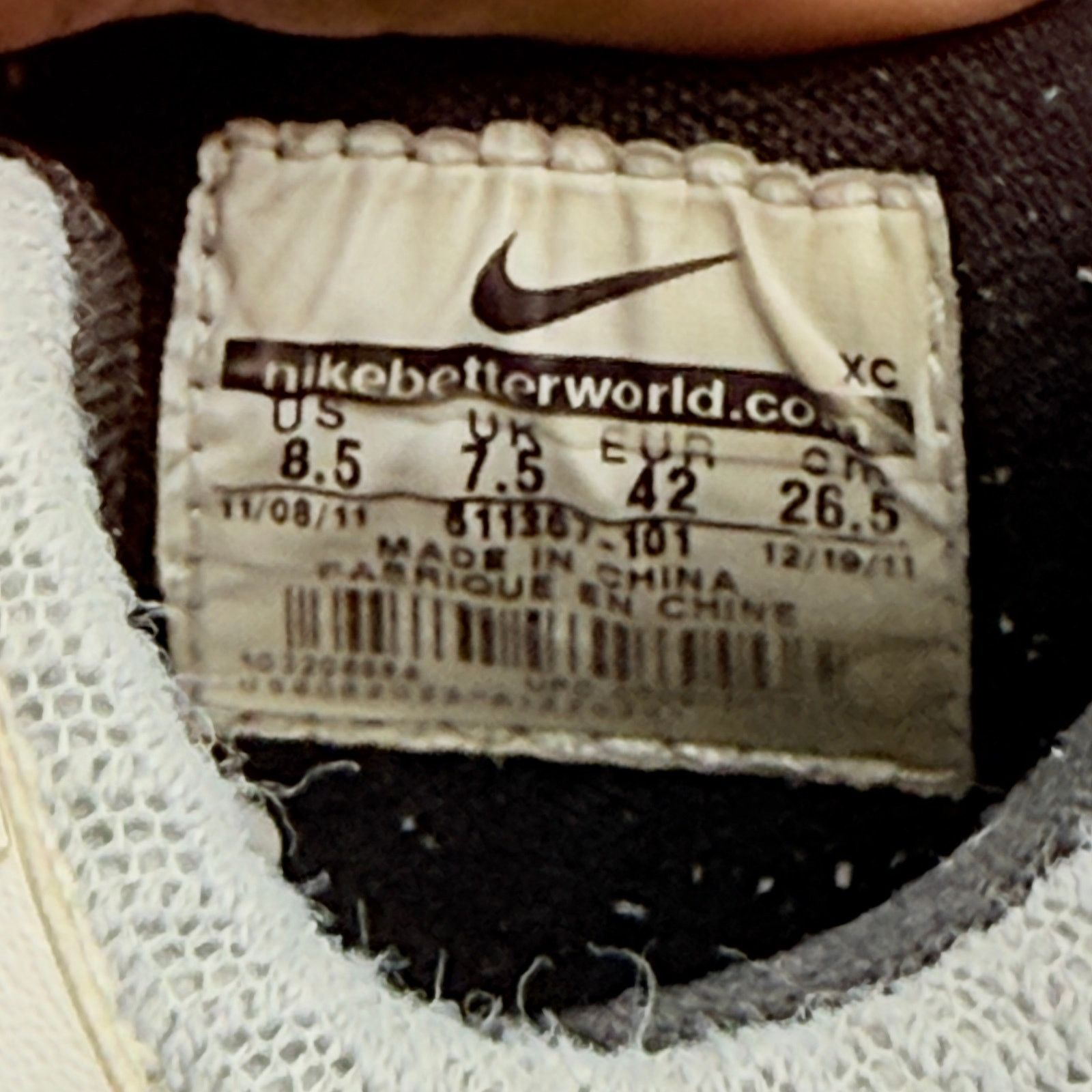Nike Nike Air Max Dominate XD Outdoor White Black Size US 8.5 / EU 41-42 - 2 Thumbnail