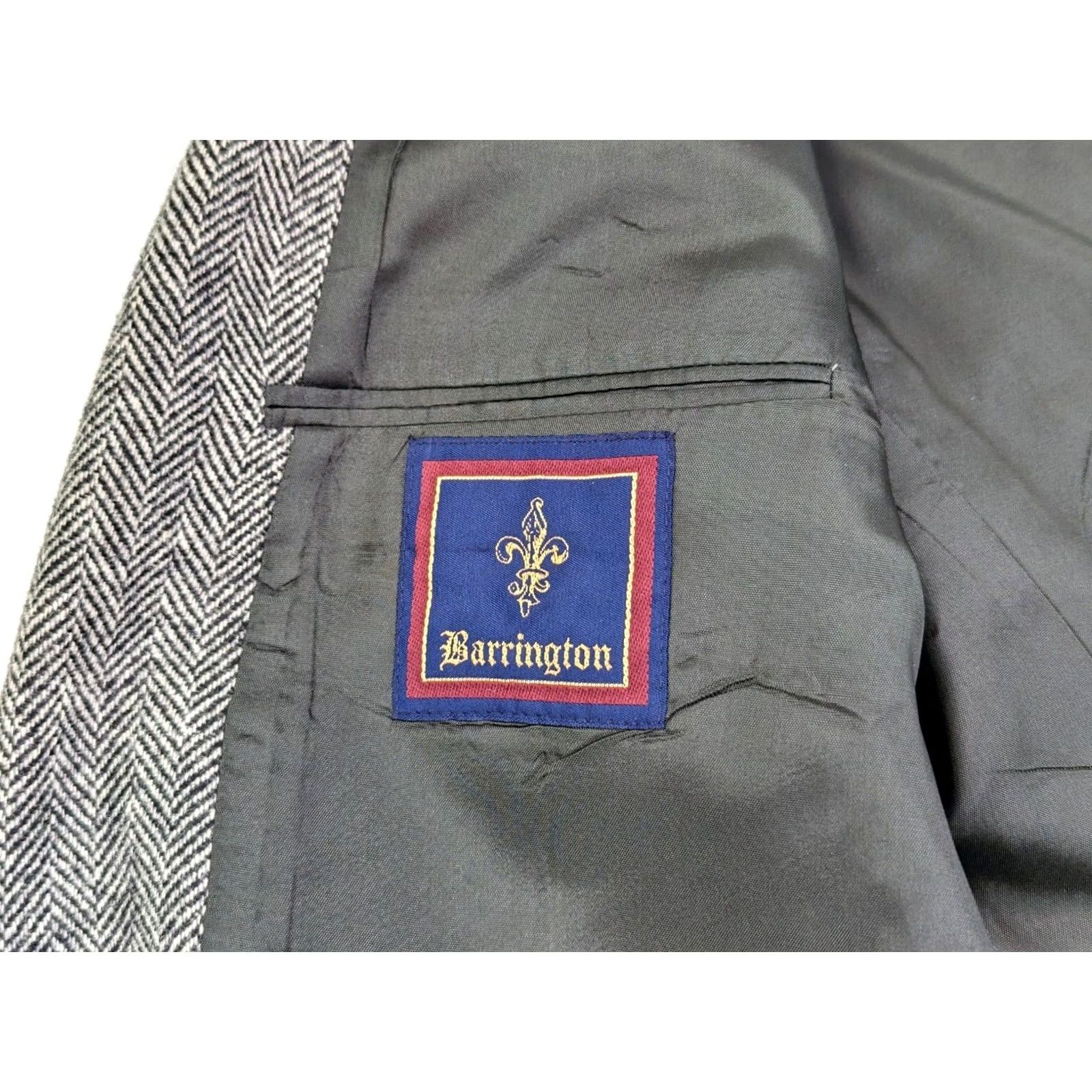 Vintage Barrington Wool Tweed Herringbone Sport Coat Men 44 Gray Two-Button Notch Lapel Long Coat, Regular Size 44 Size US S / EU 44-46 / 1 - 7 Thumbnail