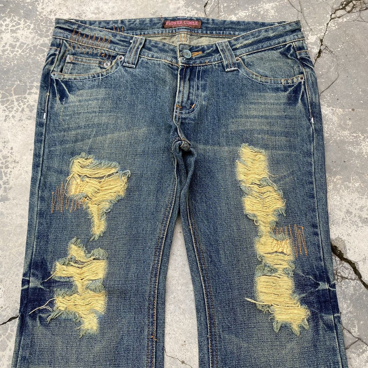 Japanese Brand FLOWER CIRCLE Distressed Flare Size US 32 / EU 48 - 2 Thumbnail
