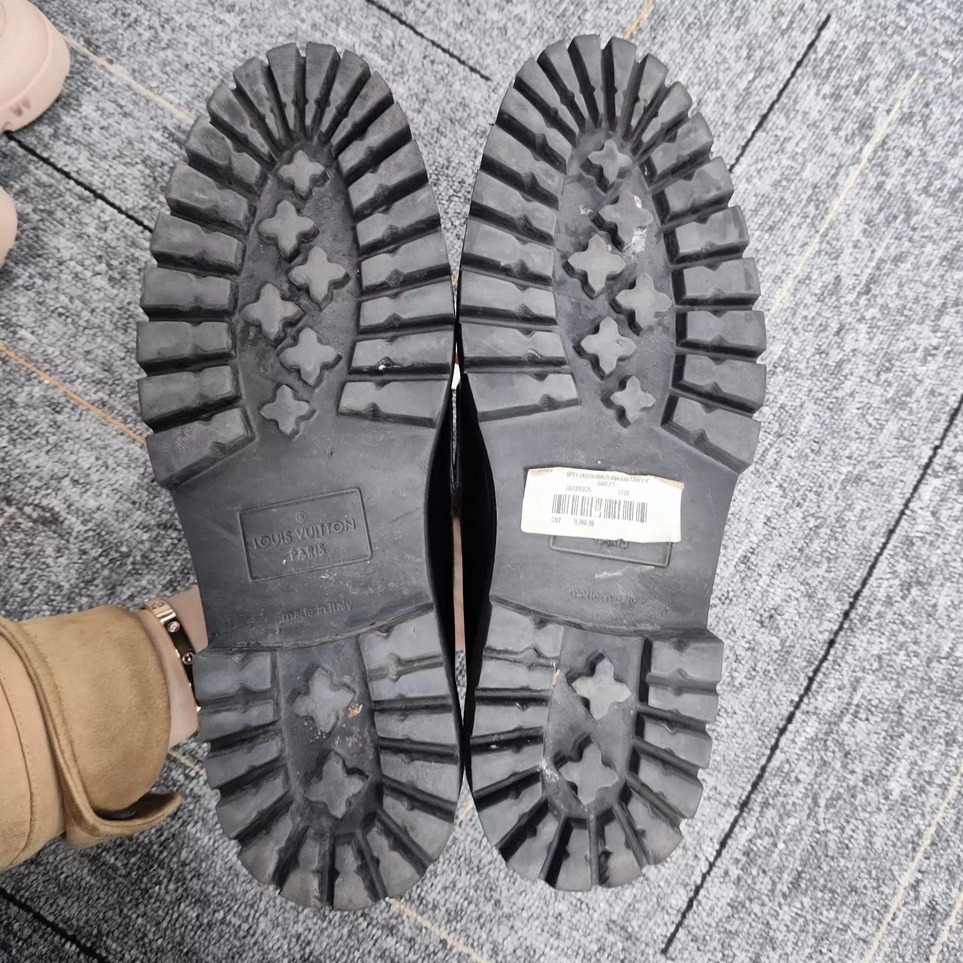 Louis Vuitton LV All-Over Print Leather Shoes US 7.5 Black Size US 7.5 / EU 40-41 - 2 Thumbnail