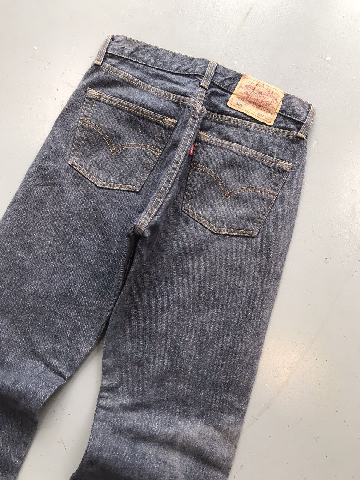 Levi's × Vintage Vintage Levi’s 501 straight fit denim Size US 28 / EU 44 - 9 Thumbnail
