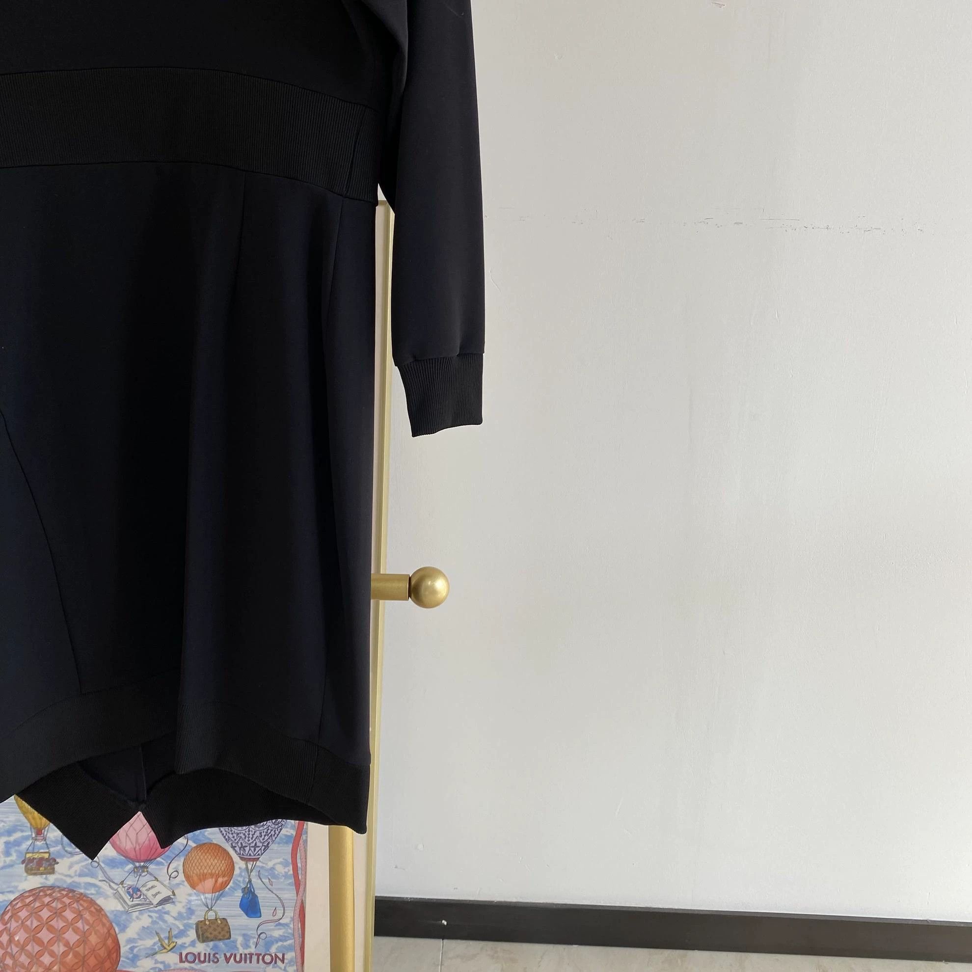Burberry Burberry 9692 women's black dress UK6 Size XS / US 0-2 / IT 36-38 - 6 Thumbnail