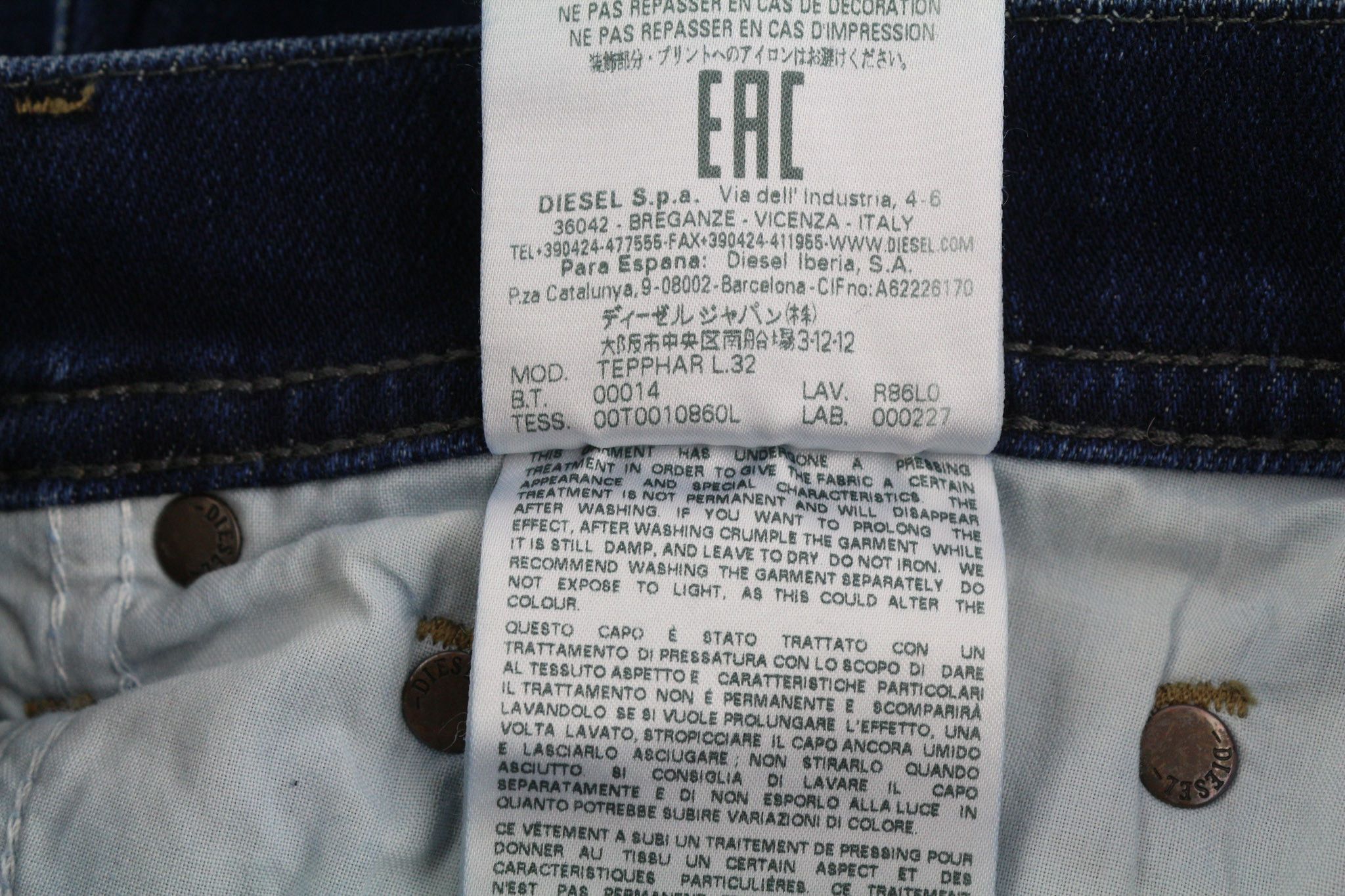 Diesel TEPPHAR R86L0 W27/L32 Stretch Washed Blue Jeans 40202 Size US 27 - 11 Thumbnail