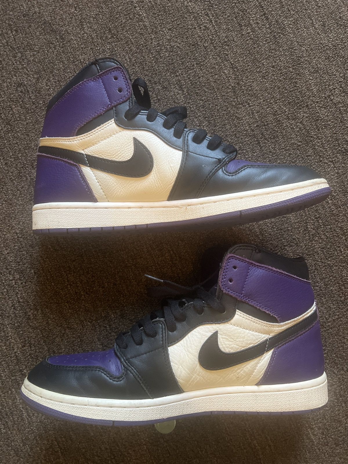 Jordan Brand Jordan 1 OG' COURT PURPLE Size US 10 / EU 43 - 2 Thumbnail