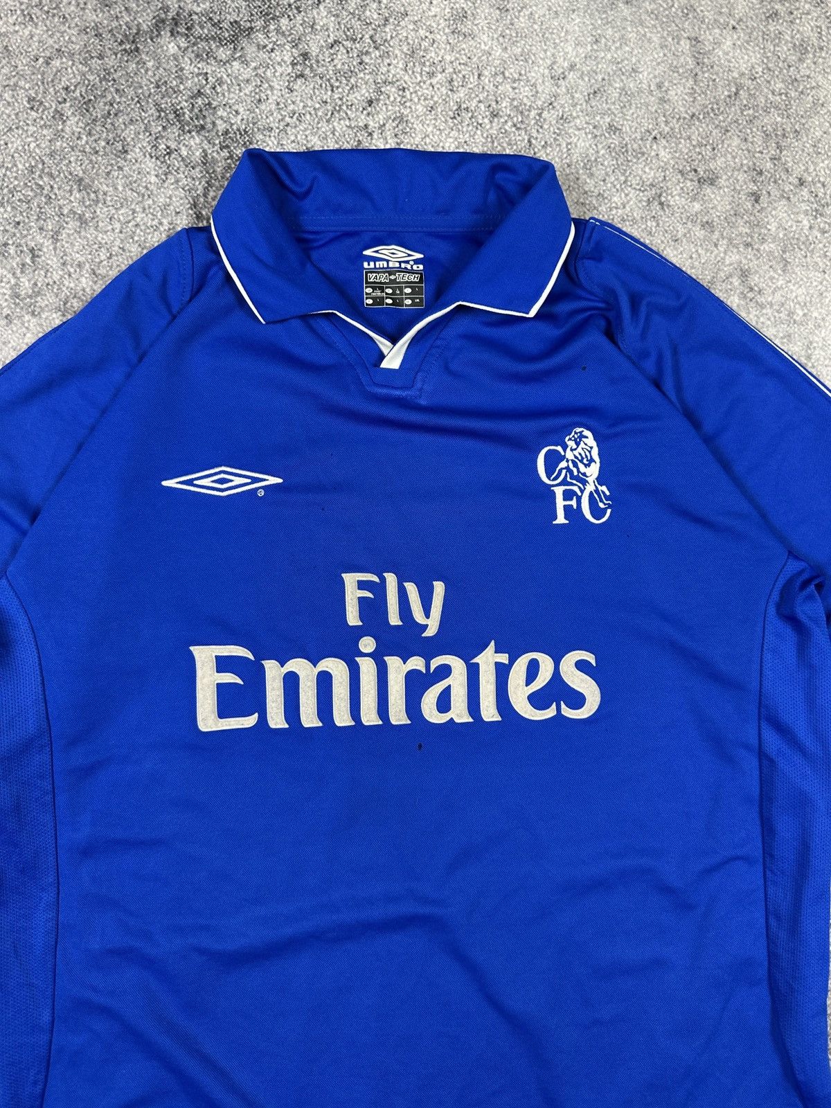 Umbro Vintage Umbro Chelsea Soccer Jersey Streetwear L Rare Casual Size US L / EU 52-54 / 3 - 2 Thumbnail