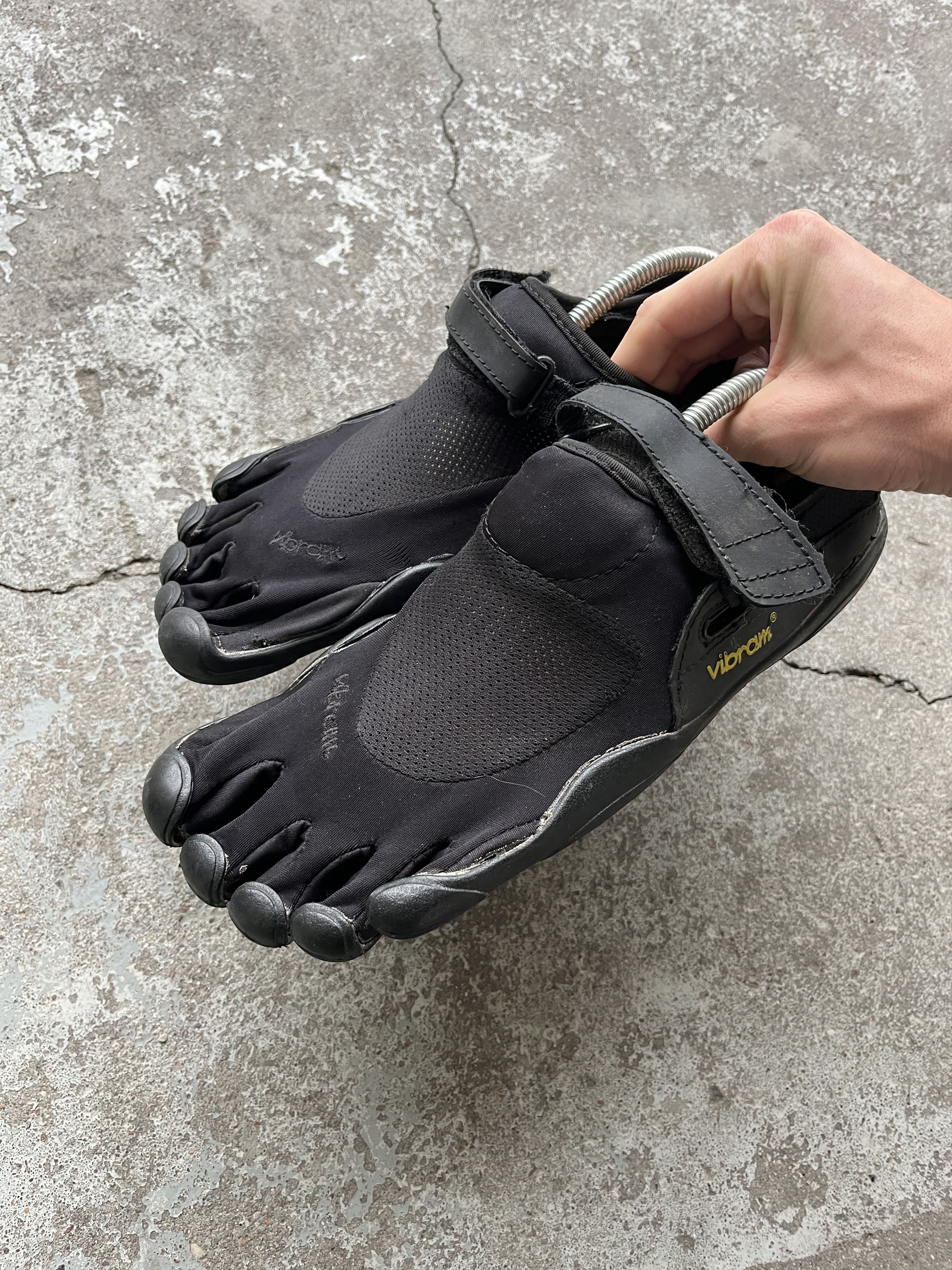 Vibram vibram 5 fingers shoes velcro Size US 11.5 / EU 44-45 - 2 Thumbnail