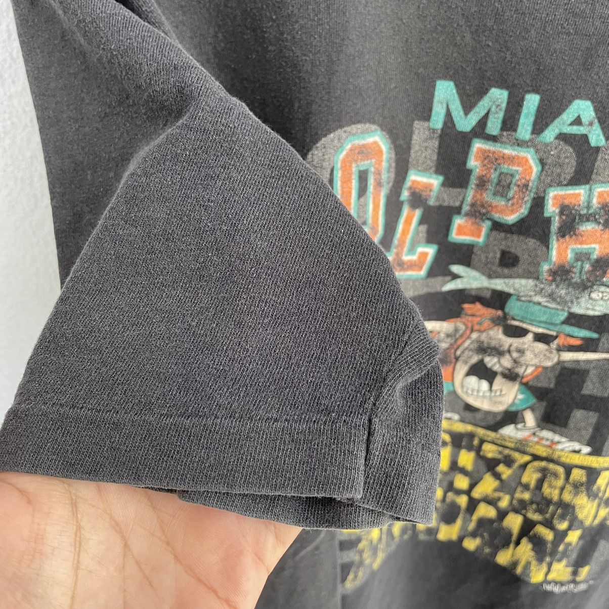 NFL × Vintage Vintage 1992 NFL miami dolphin endzone animal tshirt Size US L / EU 52-54 / 3 - 8 Thumbnail