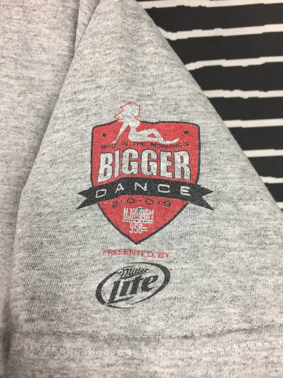 Vintage Bigger Dance Champion HKGM 950 Guam Radio Promo Tee Size US M / EU 48-50 / 2 - 10 Thumbnail