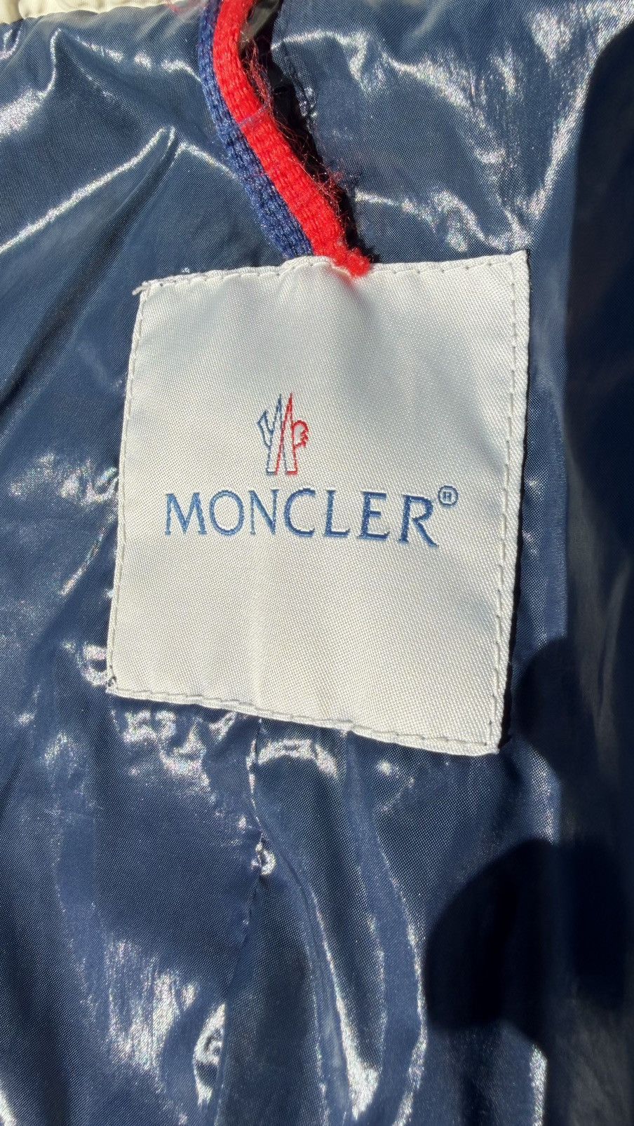 Moncler Moncler Glossy Nylon Jacket Navy Size 3 (Fits S/M) Size M / US 6-8 / IT 42-44 - 15 Thumbnail