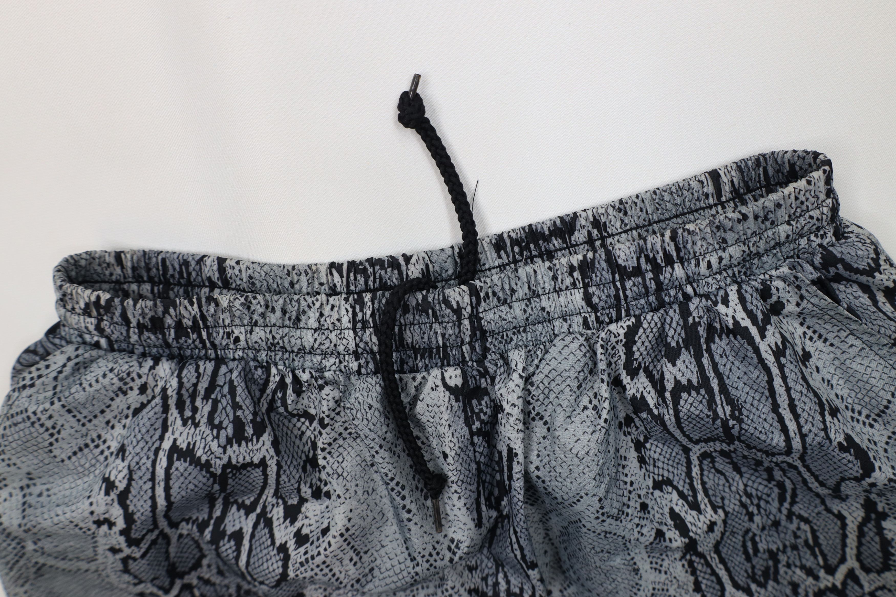 Vintage Vintage 90s Streetwear Snakeskin Windbreaker Pants Polyester Size 26" / US 2 / IT 38 - 8 Thumbnail