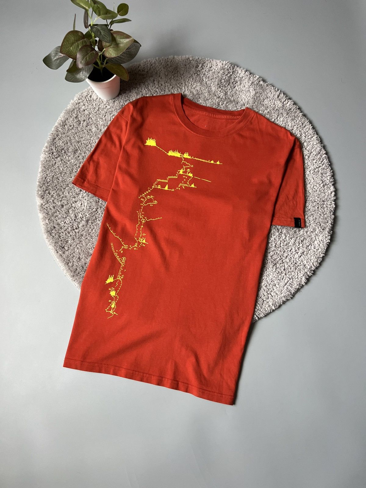 Arc'teryx × Vintage Vintage Arc'teryx Big Logo T-Shirt Size US M / EU 48-50 / 2 - 6 Thumbnail