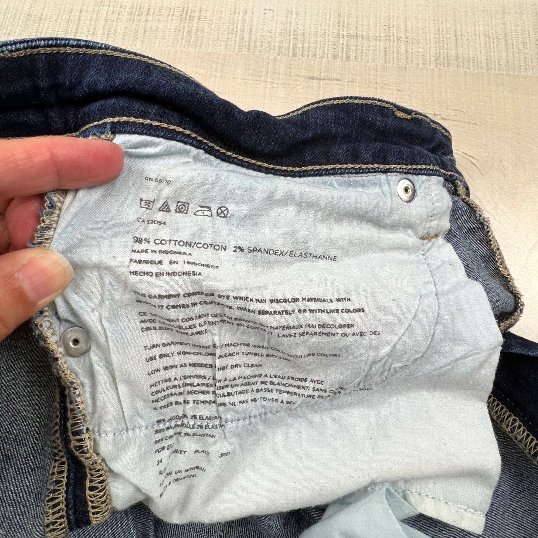 Bdg BDG Blue Denim Shorts Women's 28 Mid Rise Cut Offs Rolled Hem Size 28" / US 6 / IT 42 - 5 Thumbnail