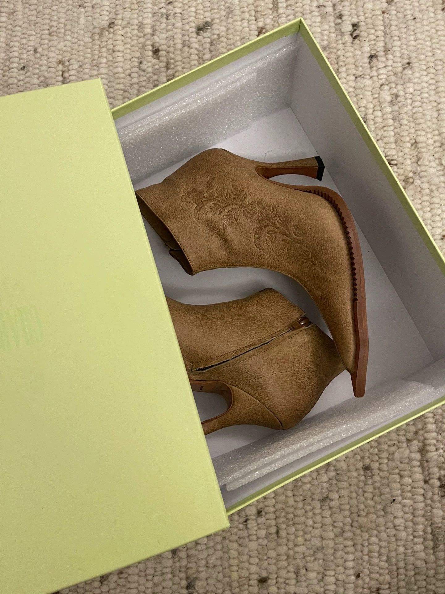 KNWLS KNWLS Carved Pointed Toe Ankle Boot 39 (worn once) Size US 8.5 / IT 38.5 - 6 Thumbnail