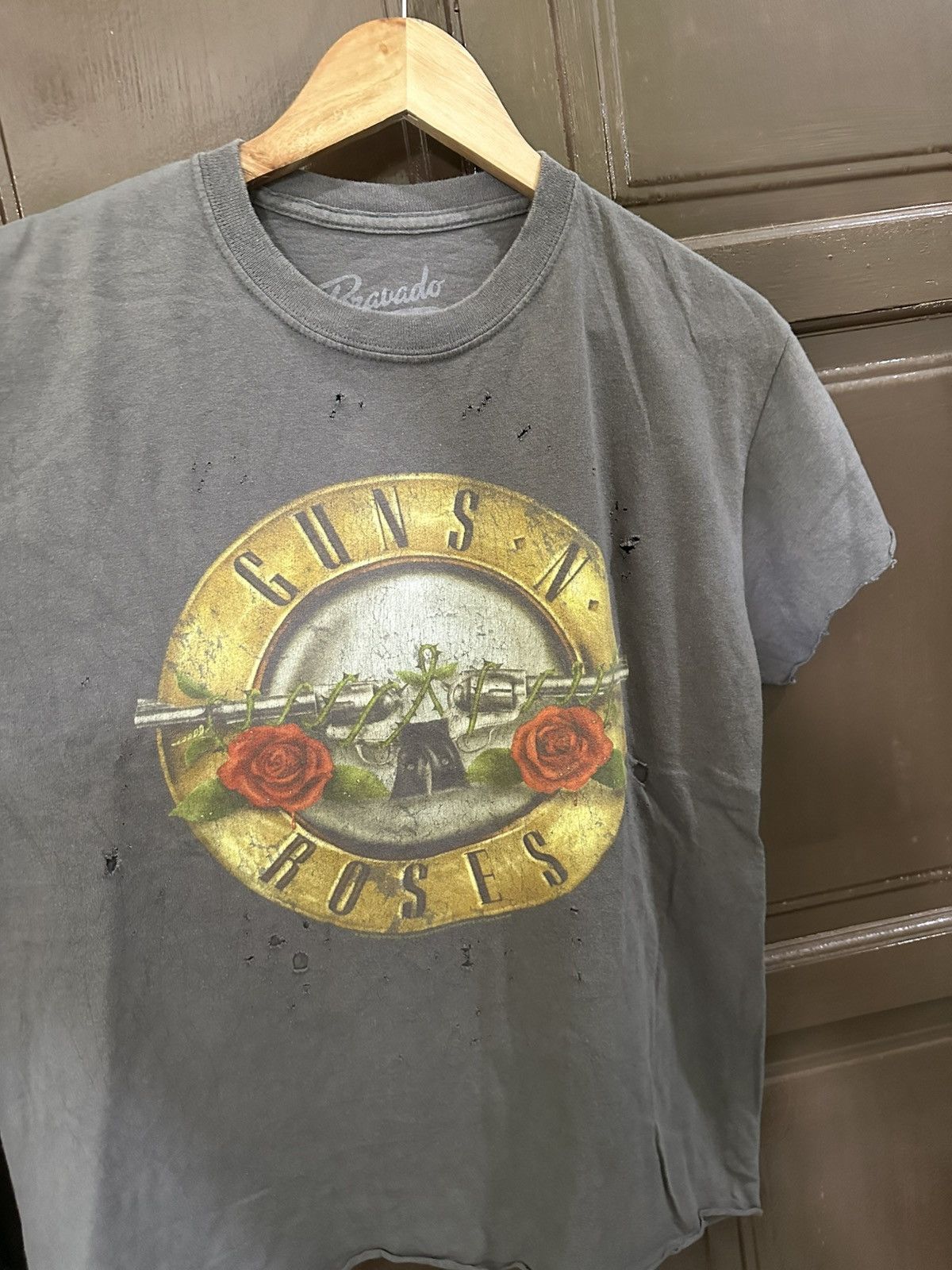 Band Tees × Guns N' Roses Gun n roses Bravado graphic logo Big hole shirt Size US M / EU 48-50 / 2 - 4 Thumbnail