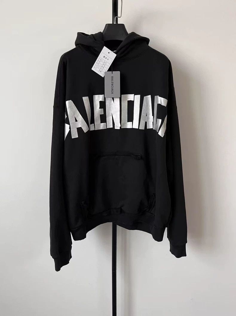 Balenciaga Pullover logo long sleeve sweater