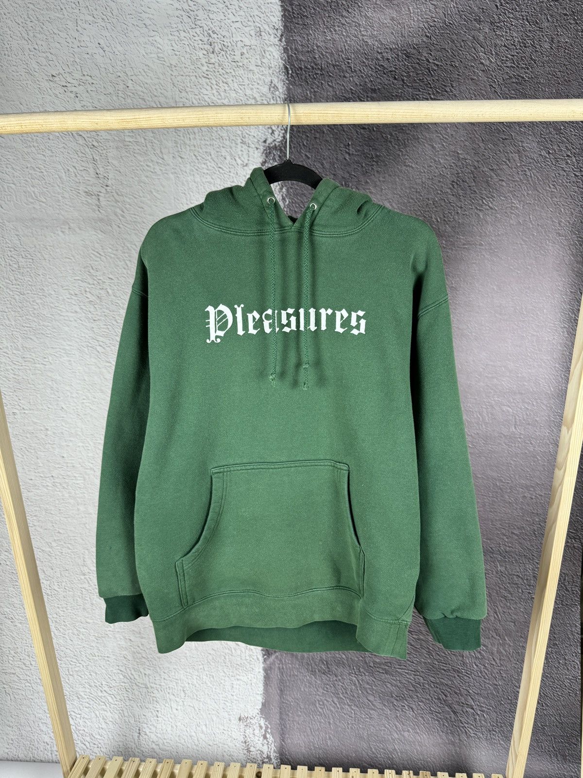 Pleasures Pleasures Sex and Violence vintage big logo hoodie Size US M / EU 48-50 / 2 - 2 Thumbnail