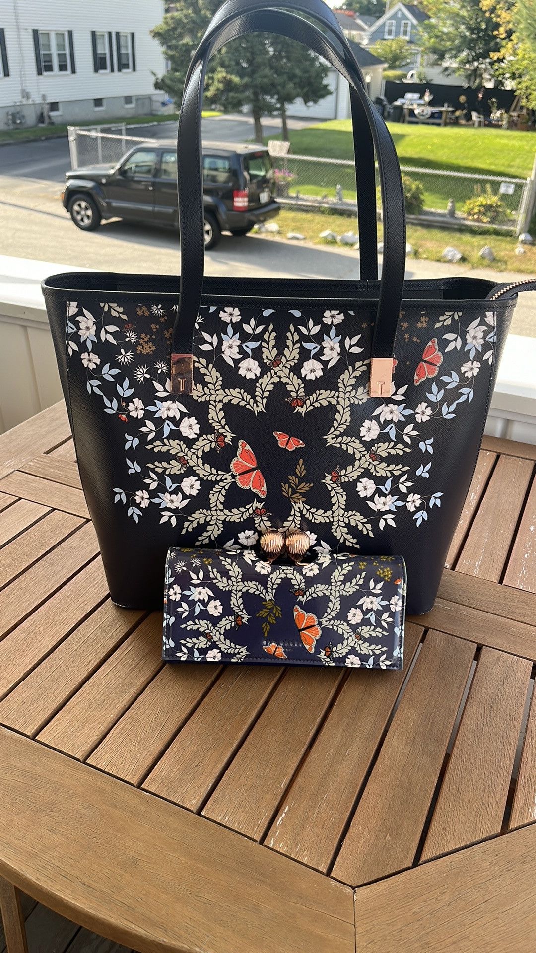 Ted Baker Ted Baker Navy blue floral handbag with matching wallet Size ONE SIZE - 1 Thumbnail