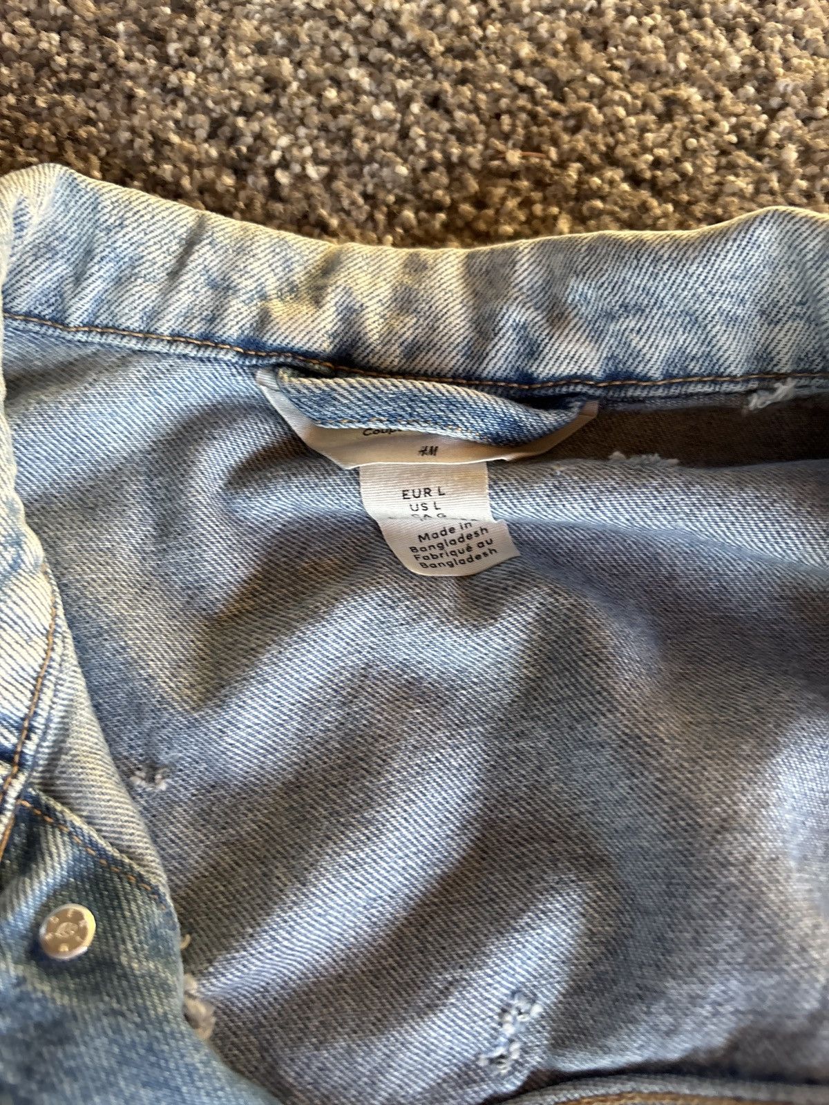 H&M H&M distressed denim button up Size US L / EU 52-54 / 3 - 3 Thumbnail