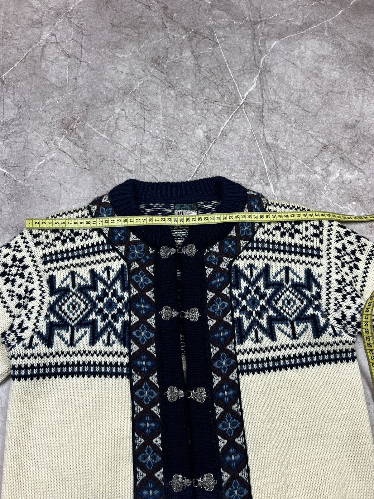 Dale Of Norway Vintage Dale Of Norway Pure Wool Cardigan Sweater Women Sz M Size M / US 6-8 / IT 42-44 - 11 Thumbnail