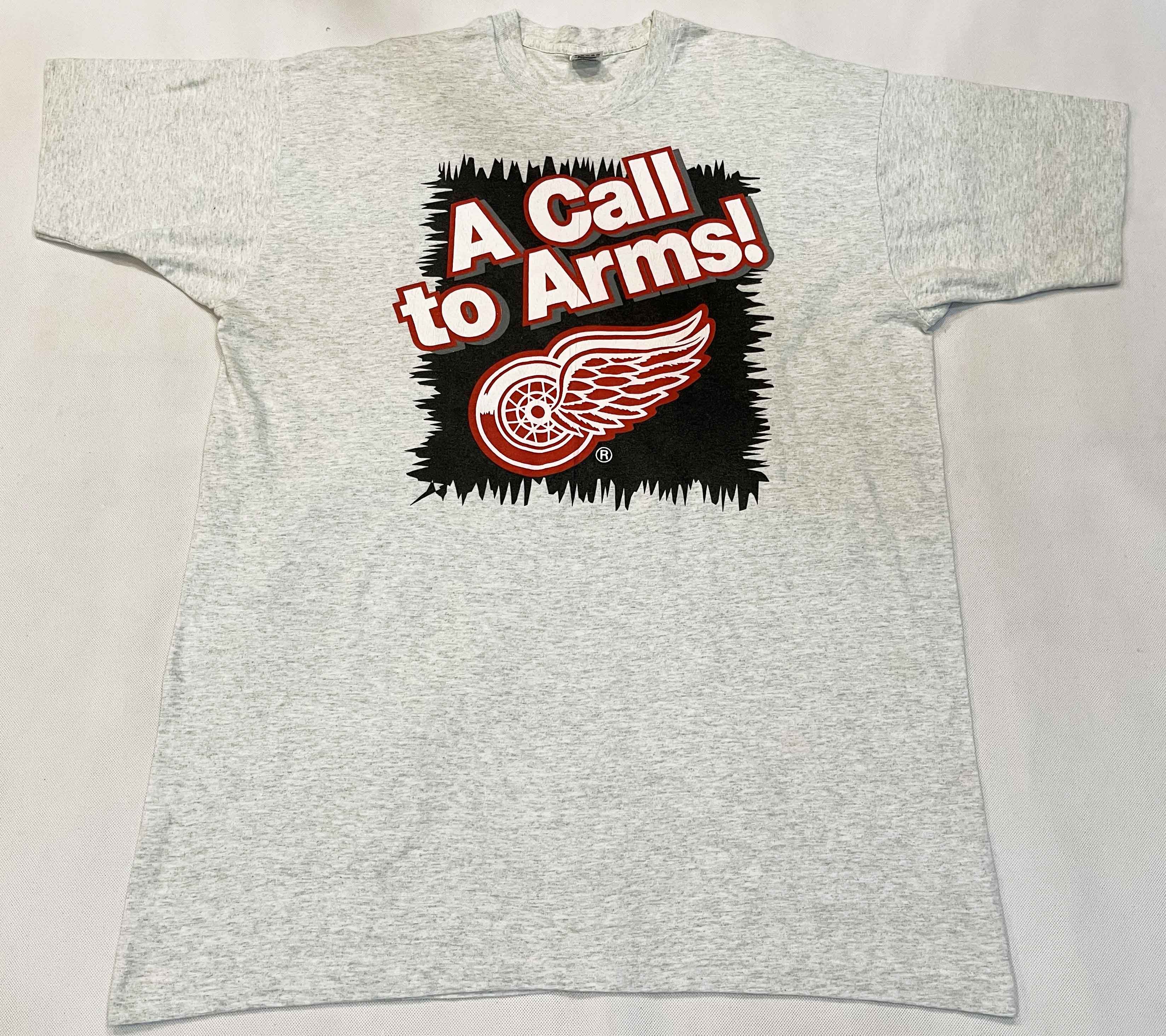 Fruit Of The Loom × Vintage Vintage Fruit of the Loom NHL Detroit Red Wings T-Shirt Size US XXL / EU 58 / 5 - 1 Thumbnail