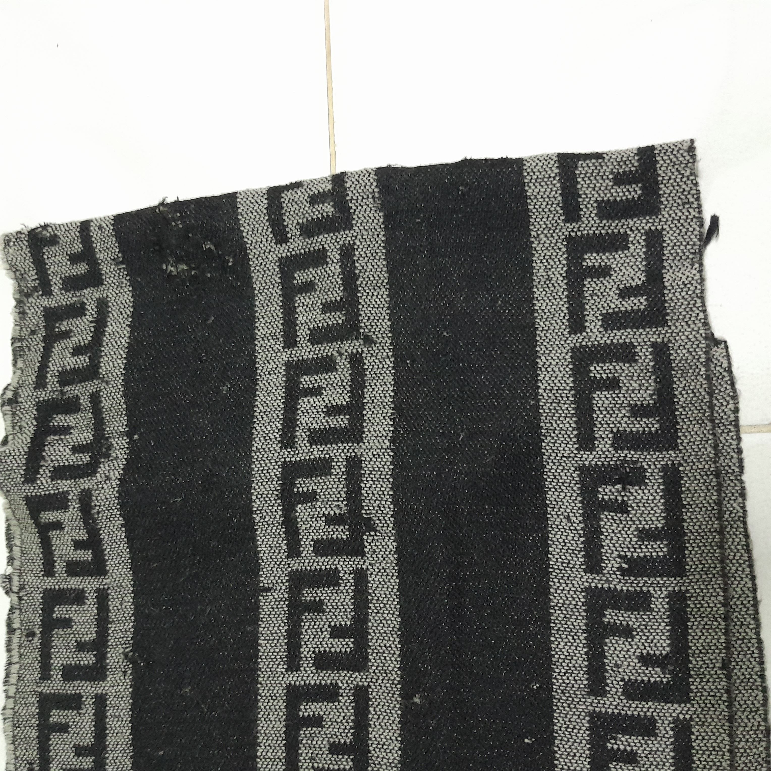 Fendi 💥FINAL DROP💥DISTRESSED VERY WORN FENDI UNISEX WOOL SCARVES Size ONE SIZE - 7 Thumbnail