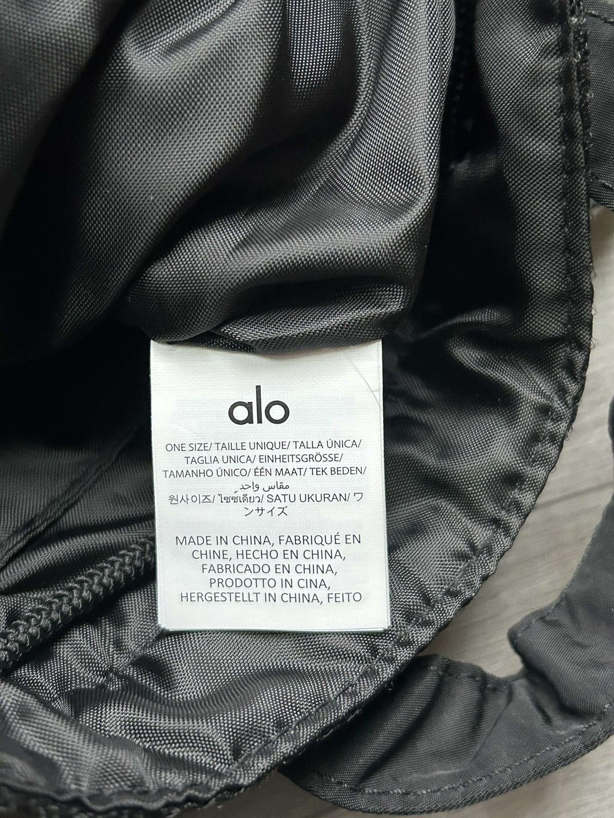 Alo Alo Yoga Crossbody Bucket Bag Black New With Tags Size ONE SIZE - 5 Thumbnail