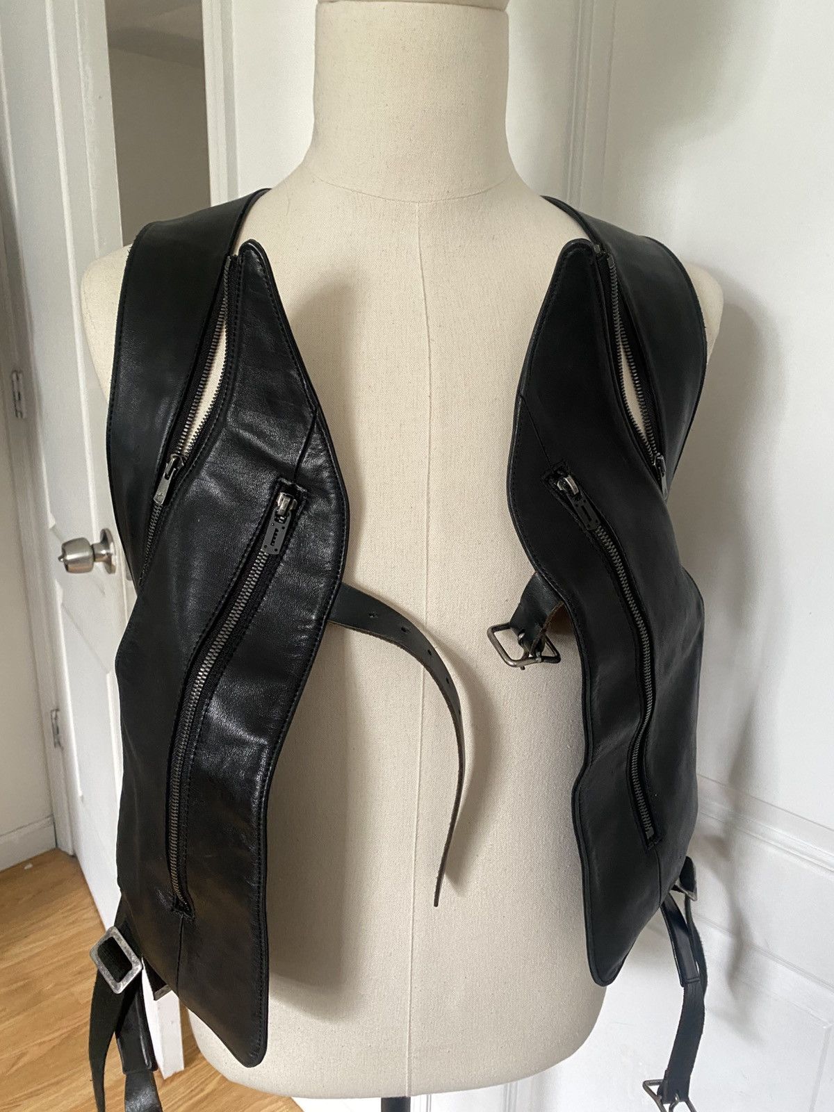 D.Hygen *Last Drop. Very Rare Horse Leather Vest Backpack Size ONE SIZE - 7 Thumbnail