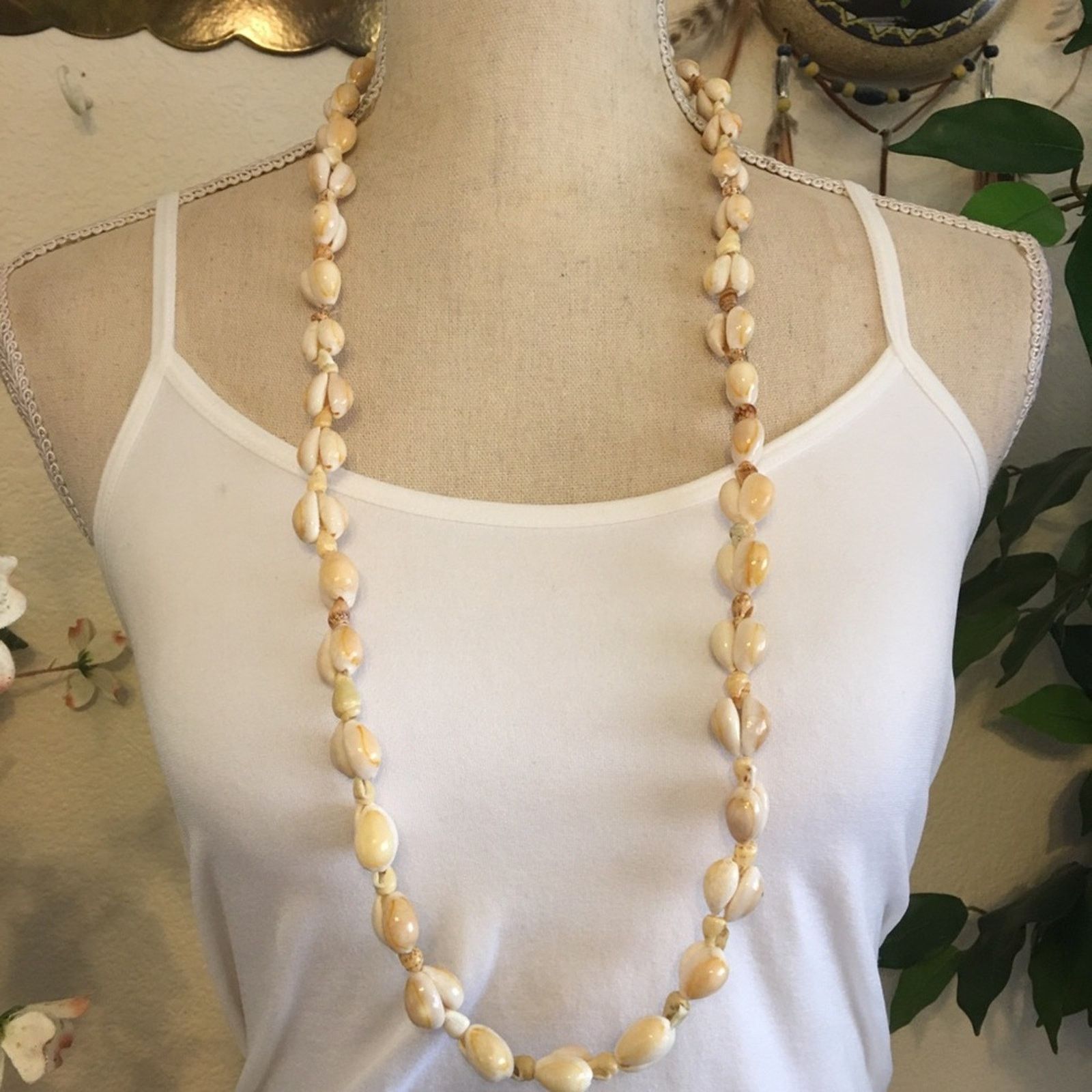 Jewelry Natural shell Hawaiian style necklace bundle Size ONE SIZE - 6 Thumbnail