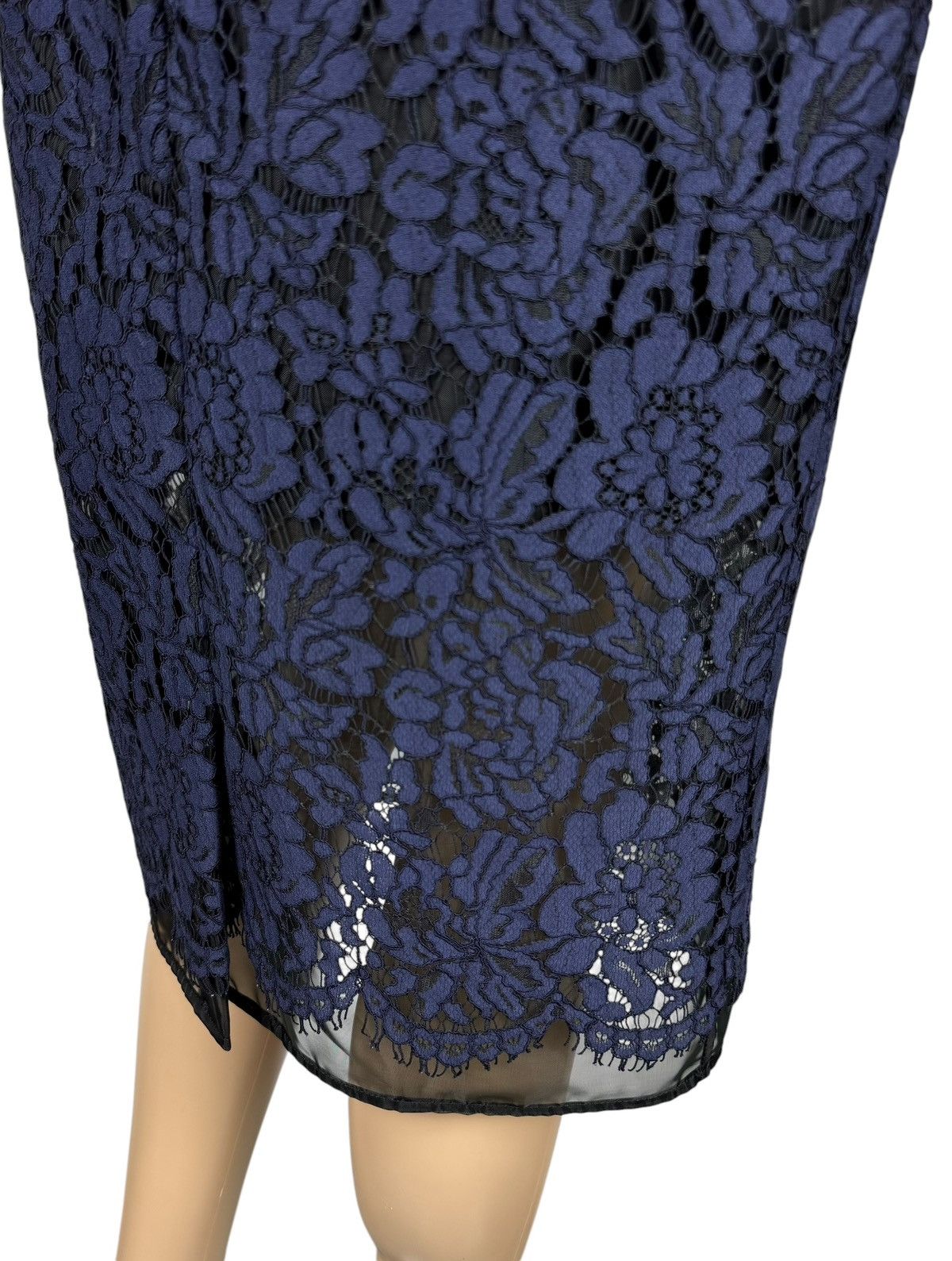MSGM MSGM Skirt Knee-Length Lace Embroidery Floral Wool Polyester Size 27" / US 4 / IT 40 - 9 Thumbnail