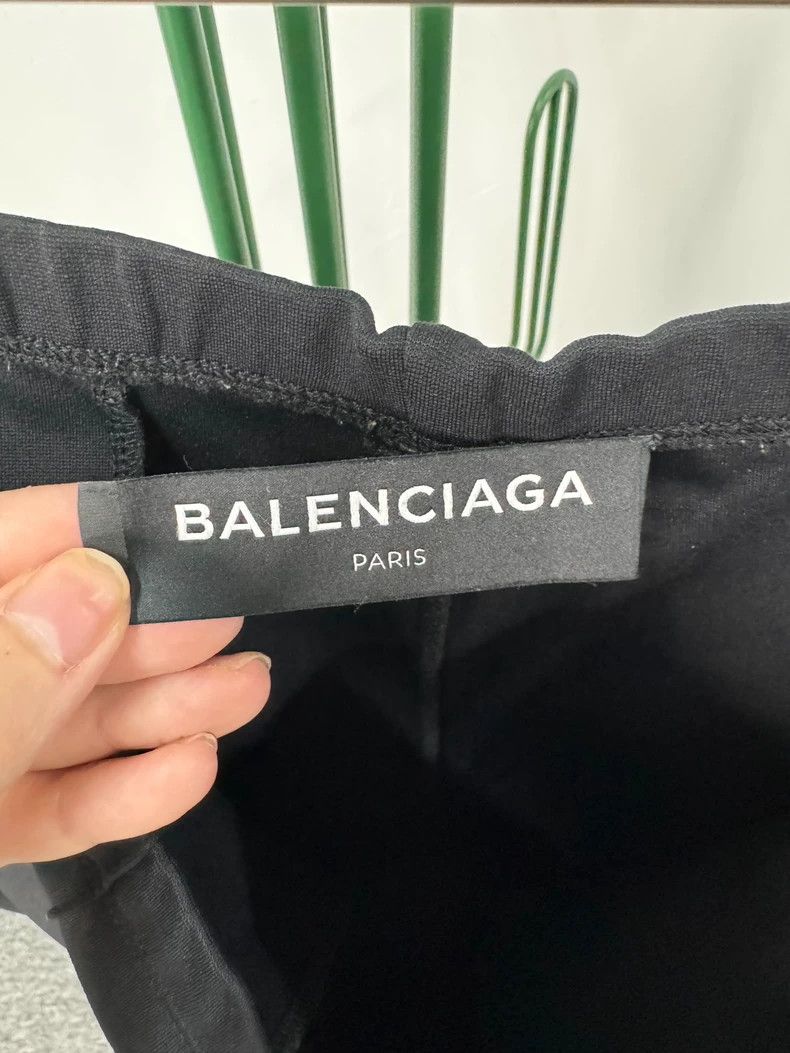 Balenciaga Balenciaga size L Small logo sweatpants trousers black Size US 26 / EU 42 - 4 Thumbnail