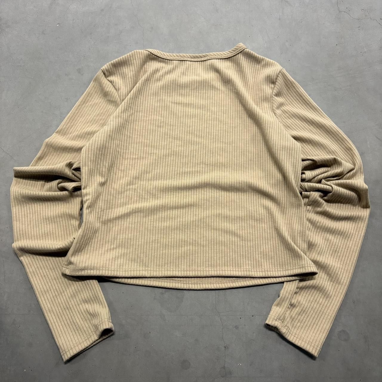 Vintage Crazy Vintage Y2K/2000s Cute Cropped Beige Coffee Long Sleeve Thermal Shirt! Size S / US 4 / IT 40 - 2 Thumbnail