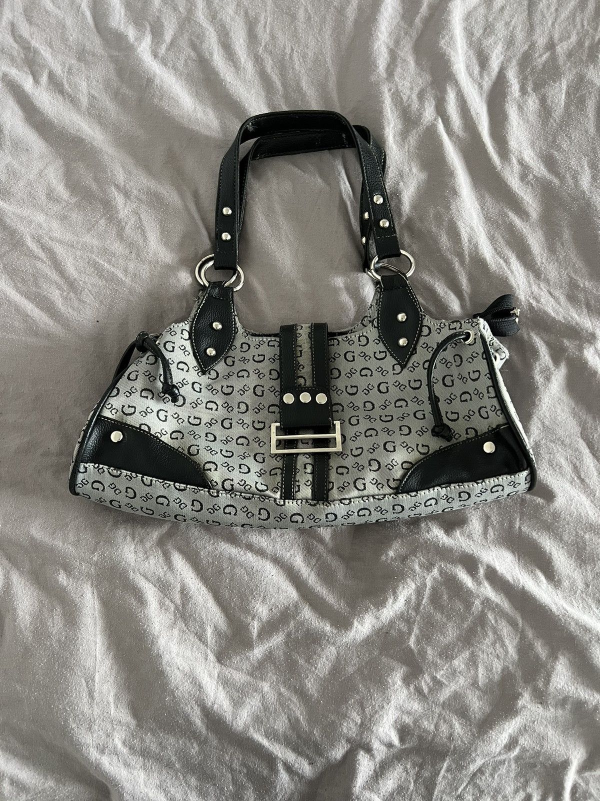 Guess Vintage Guess Y2k Bag Monogram Avantgarde Size ONE SIZE - 1 Thumbnail