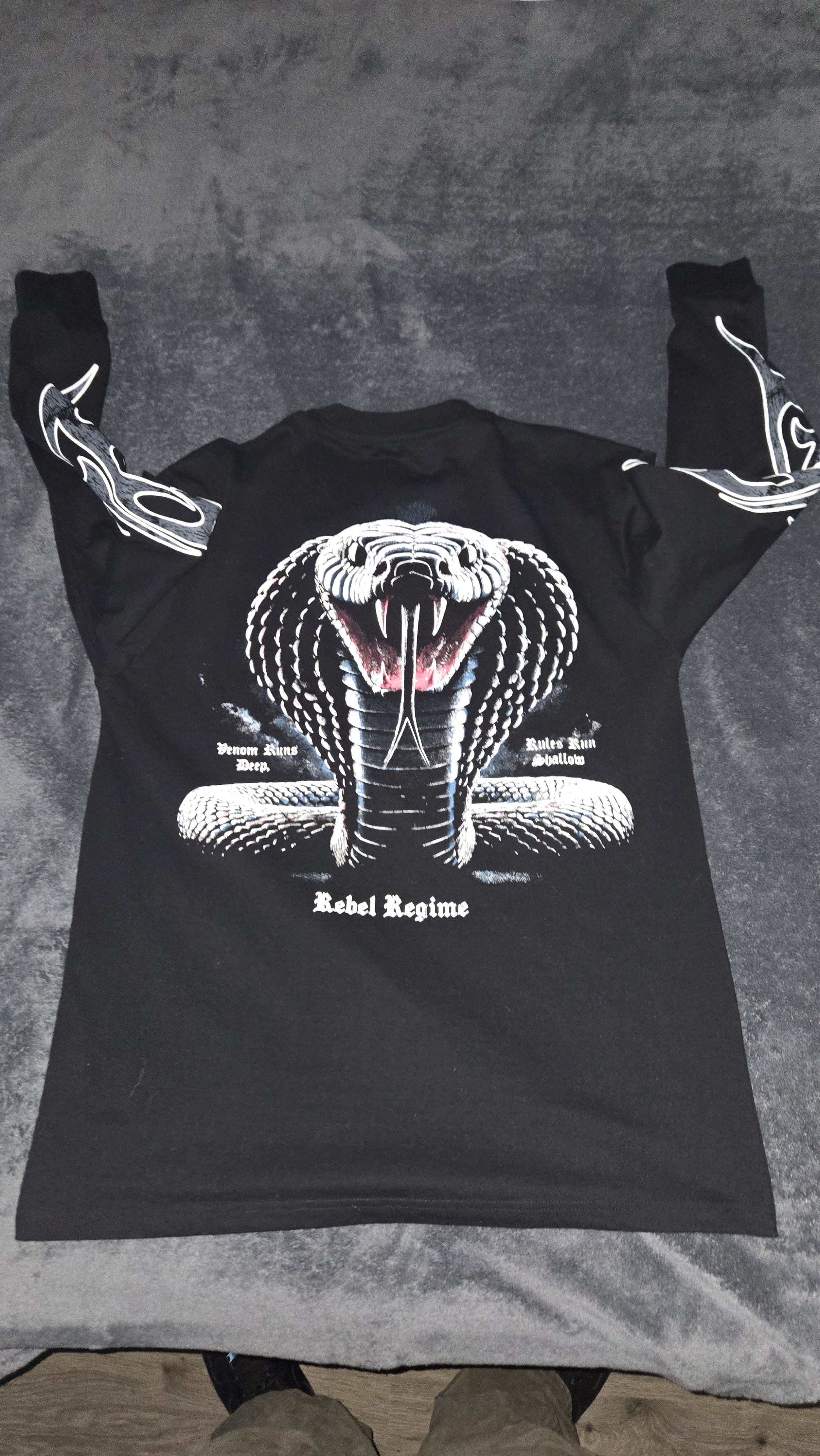 Other Snake long sleeve Size US L / EU 52-54 / 3 - 1 Thumbnail