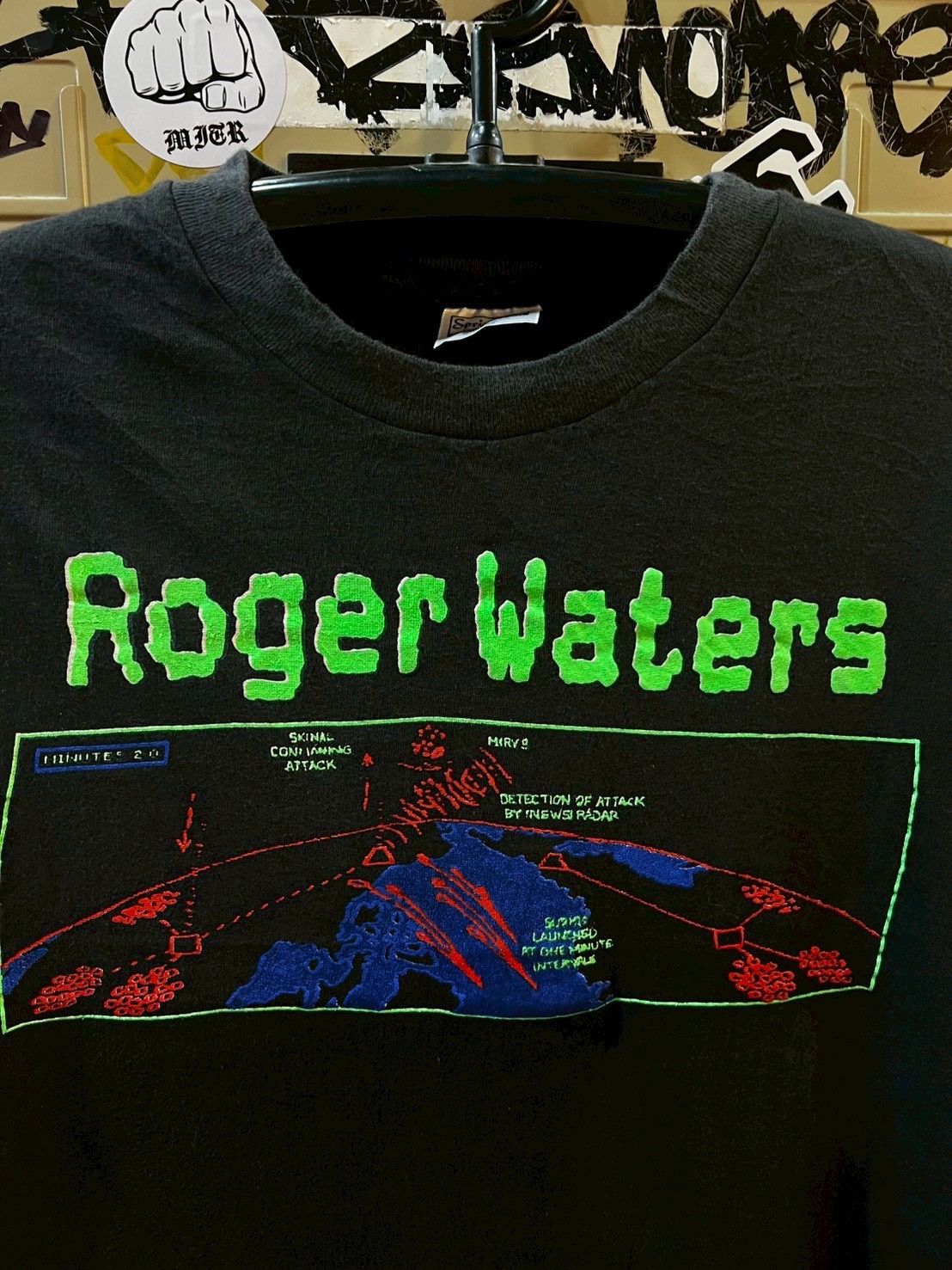 Band Tees Roger Waters PinkFloyd vintage tee 89’s Size US L / EU 52-54 / 3 - 2 Thumbnail