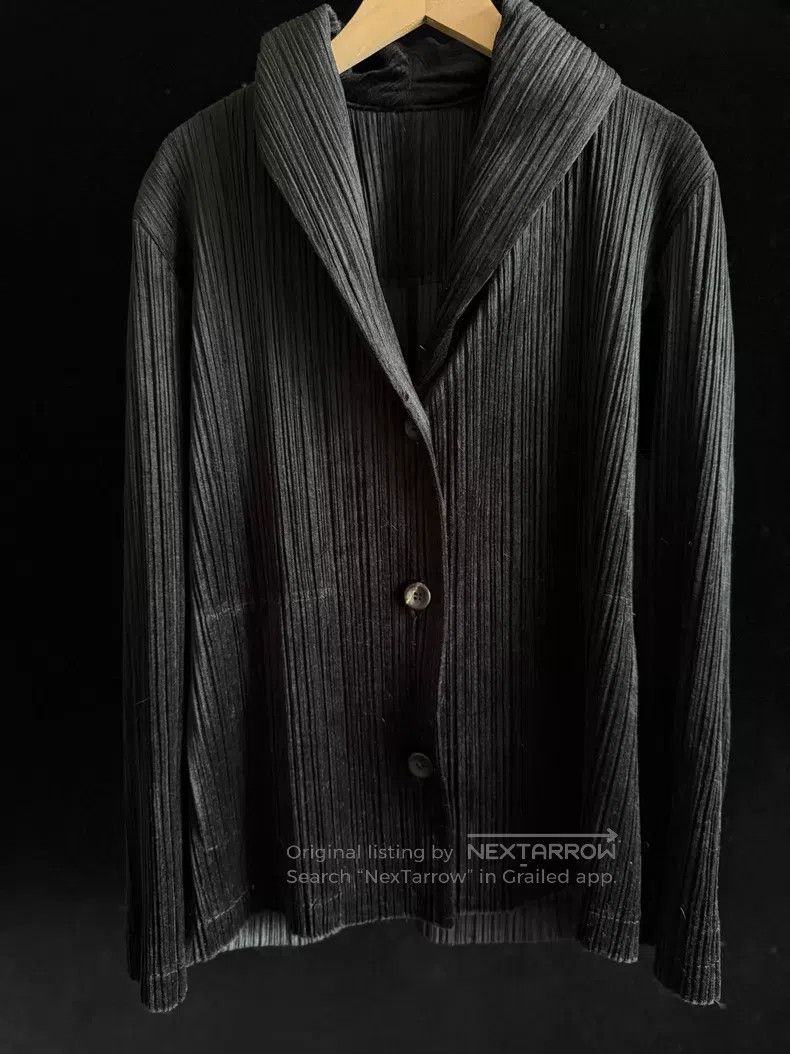 Issey Miyake Issey Miyake Black Ruffle Top Size L / US 10 / IT 46 - 3 Thumbnail