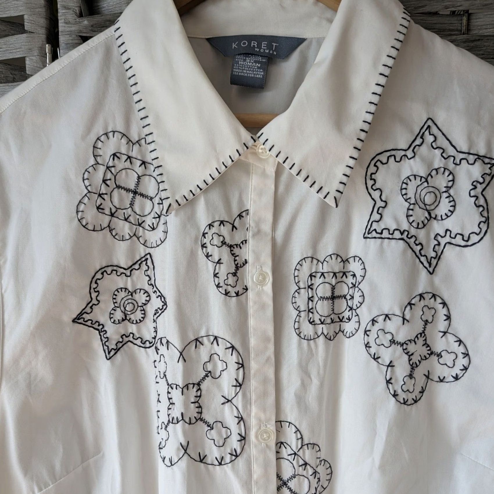 Vintage VINTAGE Koret Woman Button-Up Shirt Womens 3X Plus Size White Floral Embroidered Button-Up Shirt Size XXL / US 16-18 / IT 52-54 - 2 Thumbnail