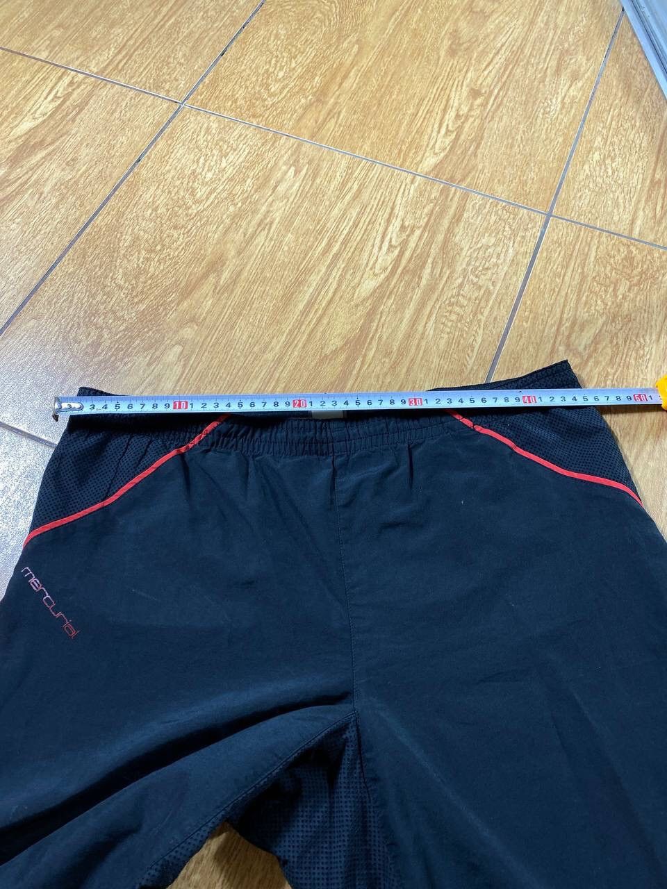 Nike × Vintage 90's NIKE SWOOSH LOGO Y2K RARE RETRO SHORTS Size US 30 / EU 46 - 7 Thumbnail