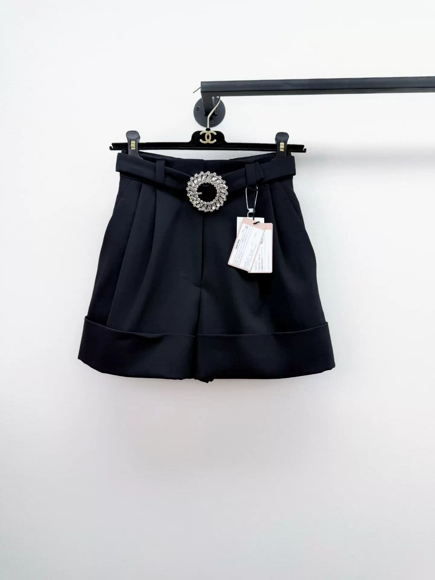 Miu Miu Miu Miu New With Tags Wool Shorts 36 Size 25" / US 0 / IT 36 - 1 Thumbnail