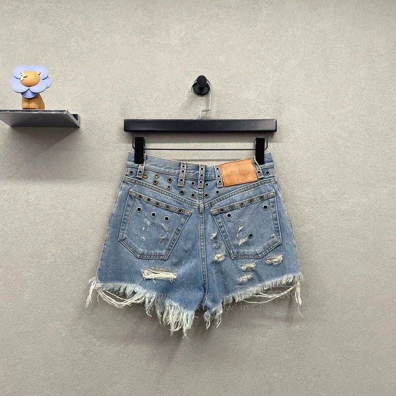 Gucci Gucci SizeOS Riveted Hole Wool Edge Washed Denim Shorts Size 24" / US 00 / IT 34 - 2 Thumbnail