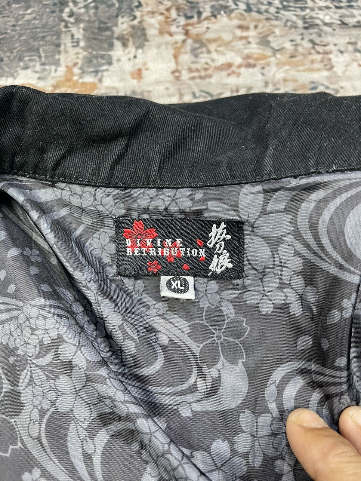 Beauty Beast Divine Retribution Karakuri Battou Musume Sourvenr Jacket Size US L / EU 52-54 / 3 - 15 Thumbnail
