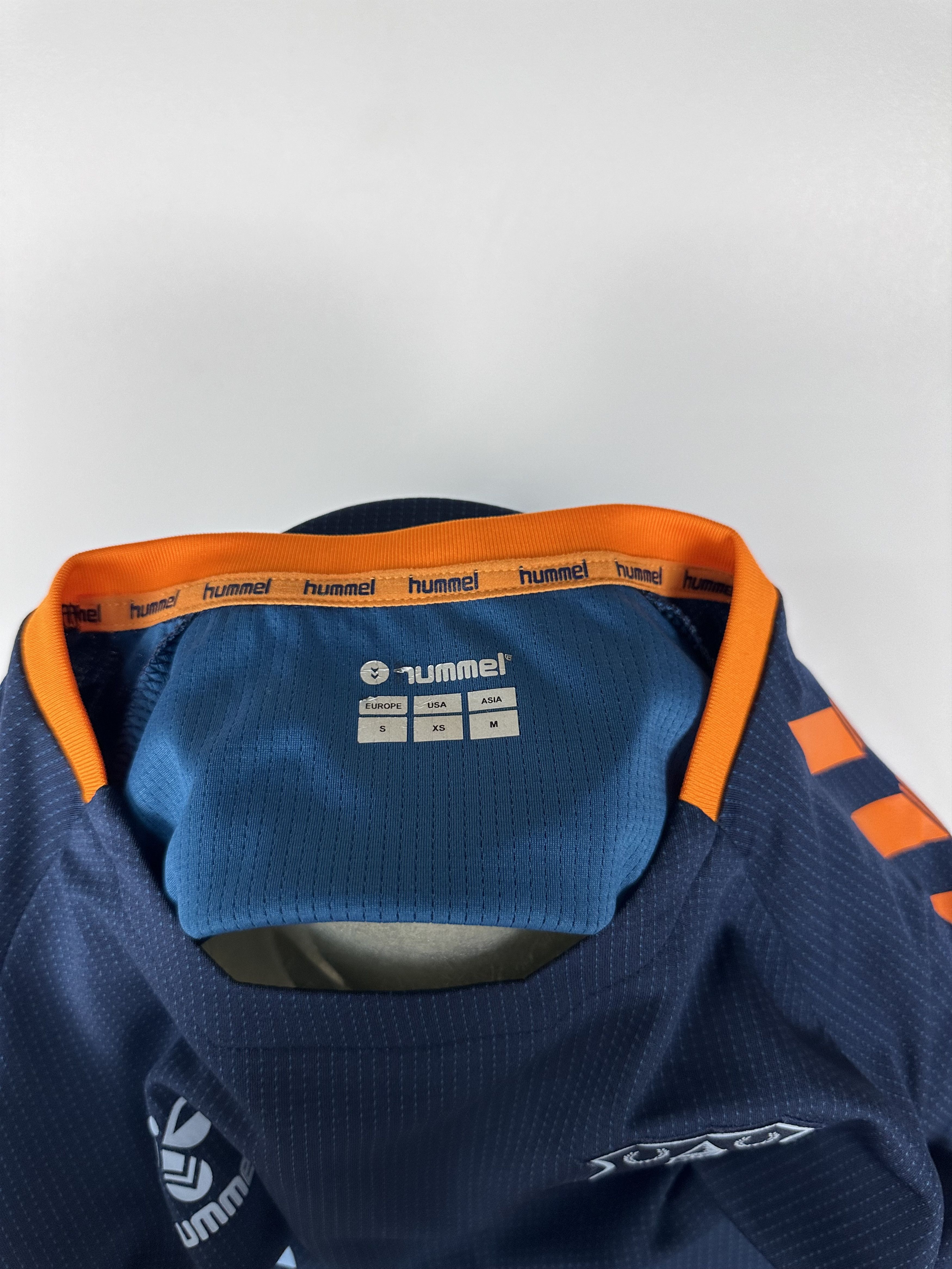 Hummel Everton 2022 2023 FOOTBALL SHIRT SOCCER JERSEY HUMMEL Sz S Size US S / EU 44-46 / 1 - 9 Thumbnail
