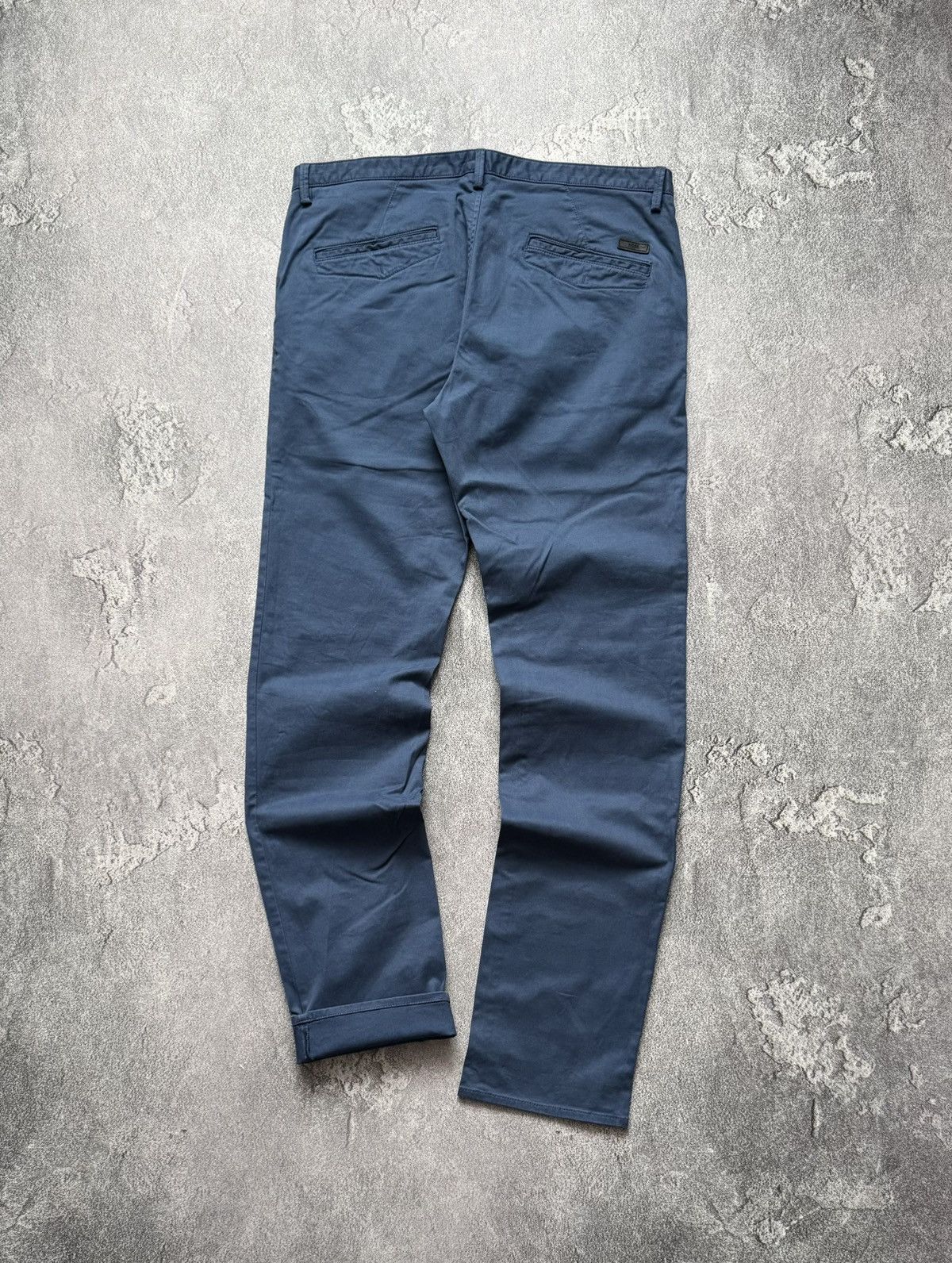 Hugo Boss Hugo boss 34 blue chino pant trouser Jean casual Size US 34 / EU 50 - 2 Thumbnail